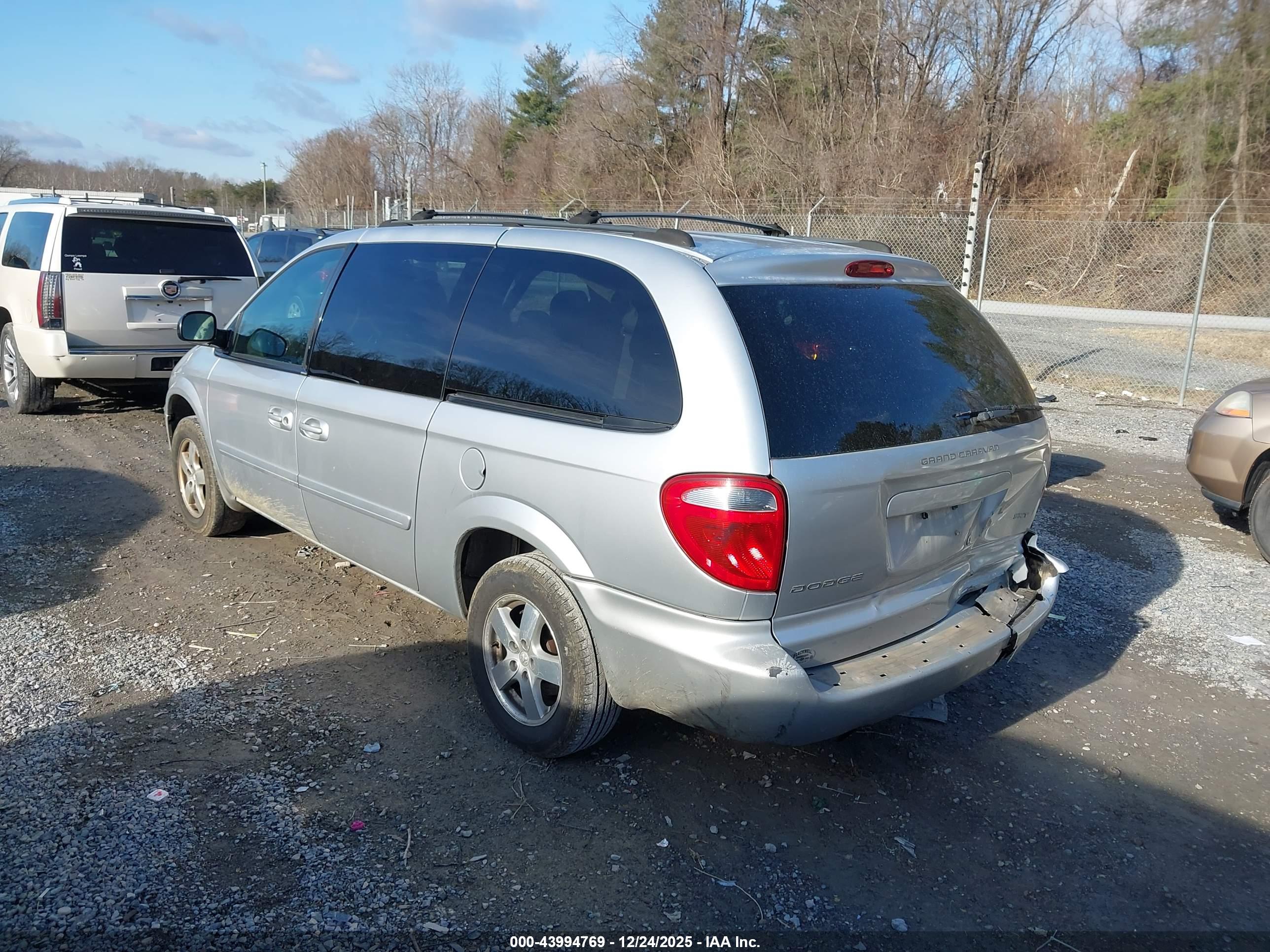 DODGE GRAND image 3
