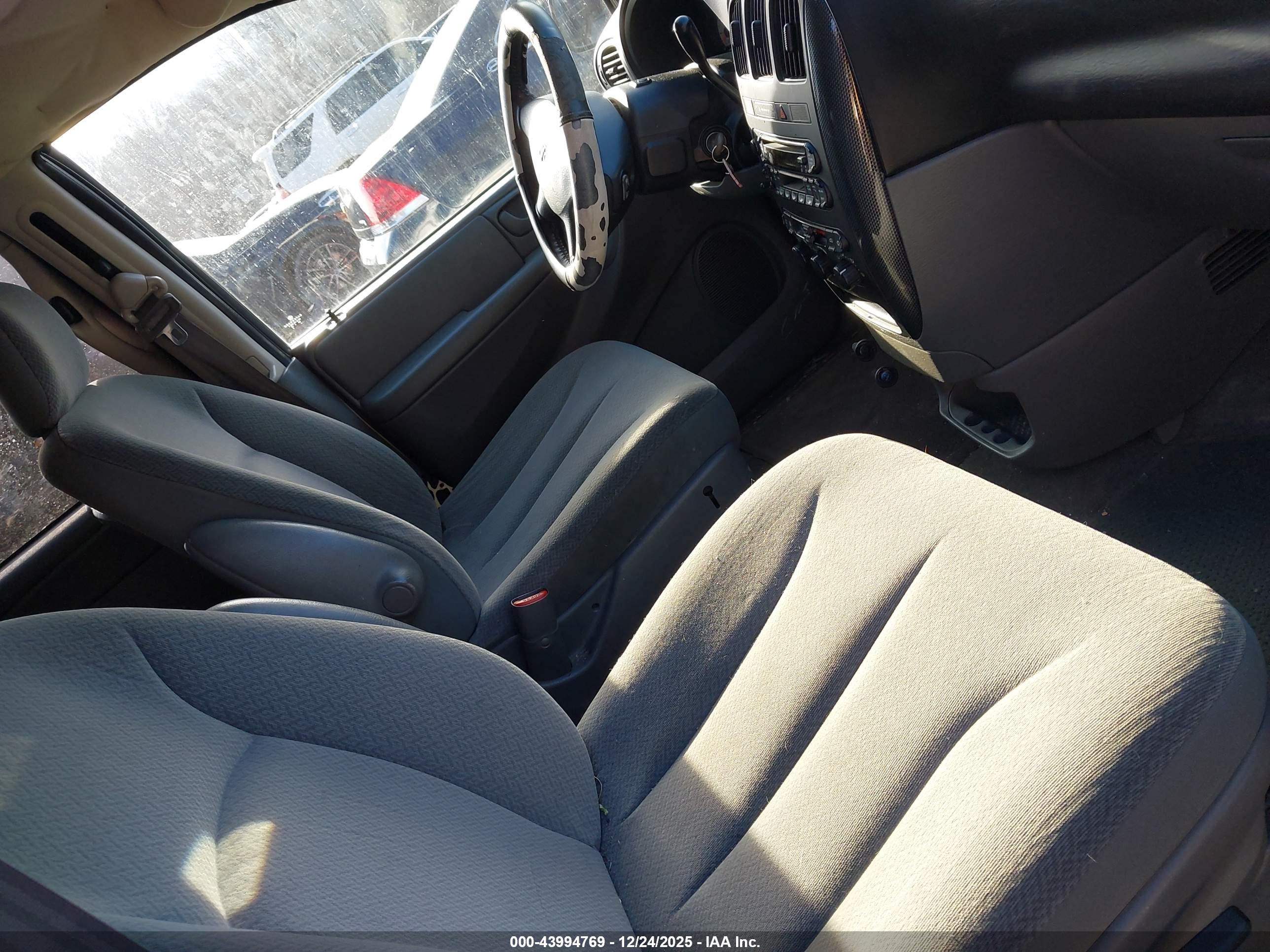 DODGE GRAND image 5