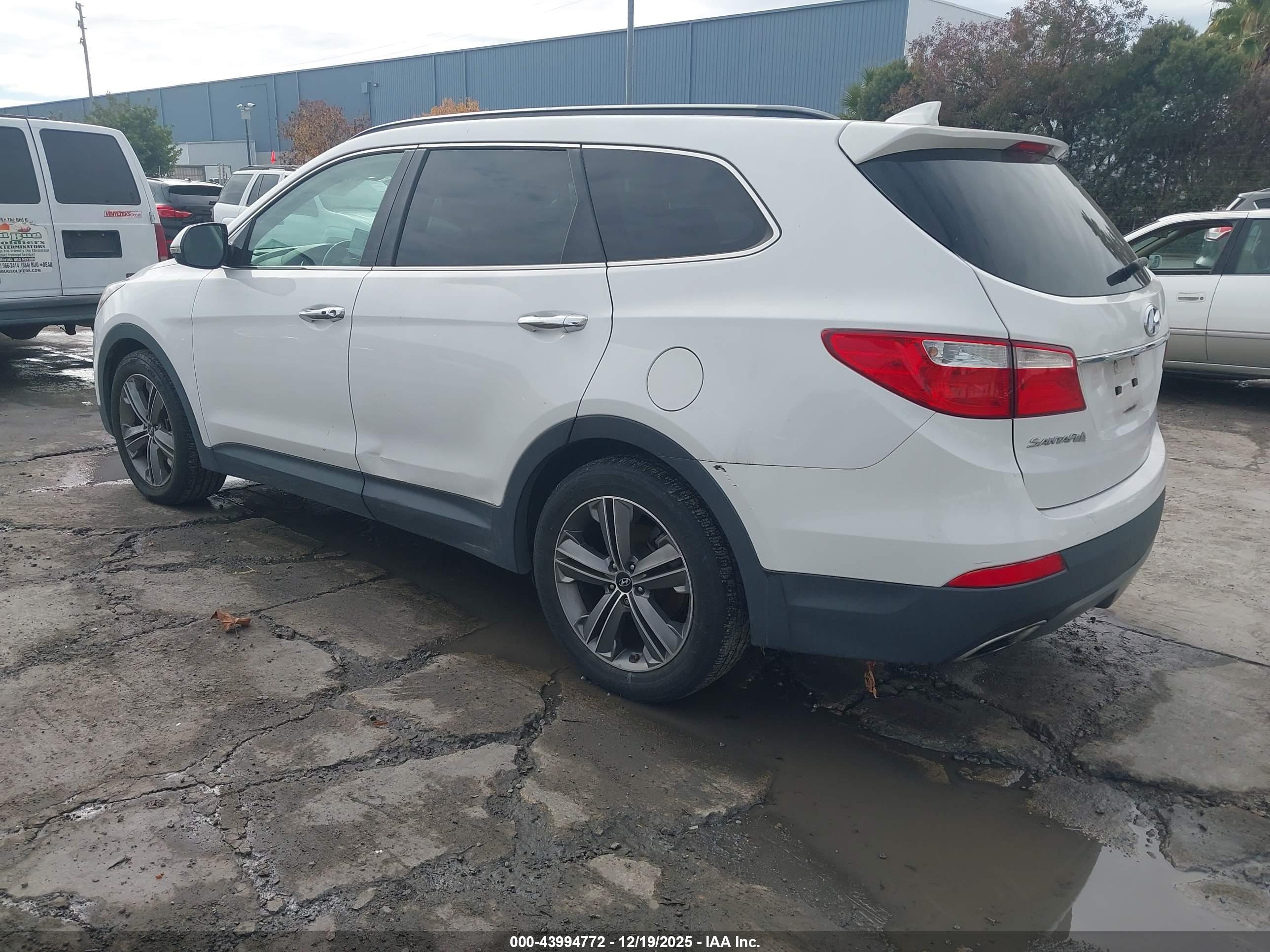 HYUNDAI SANTA image 3
