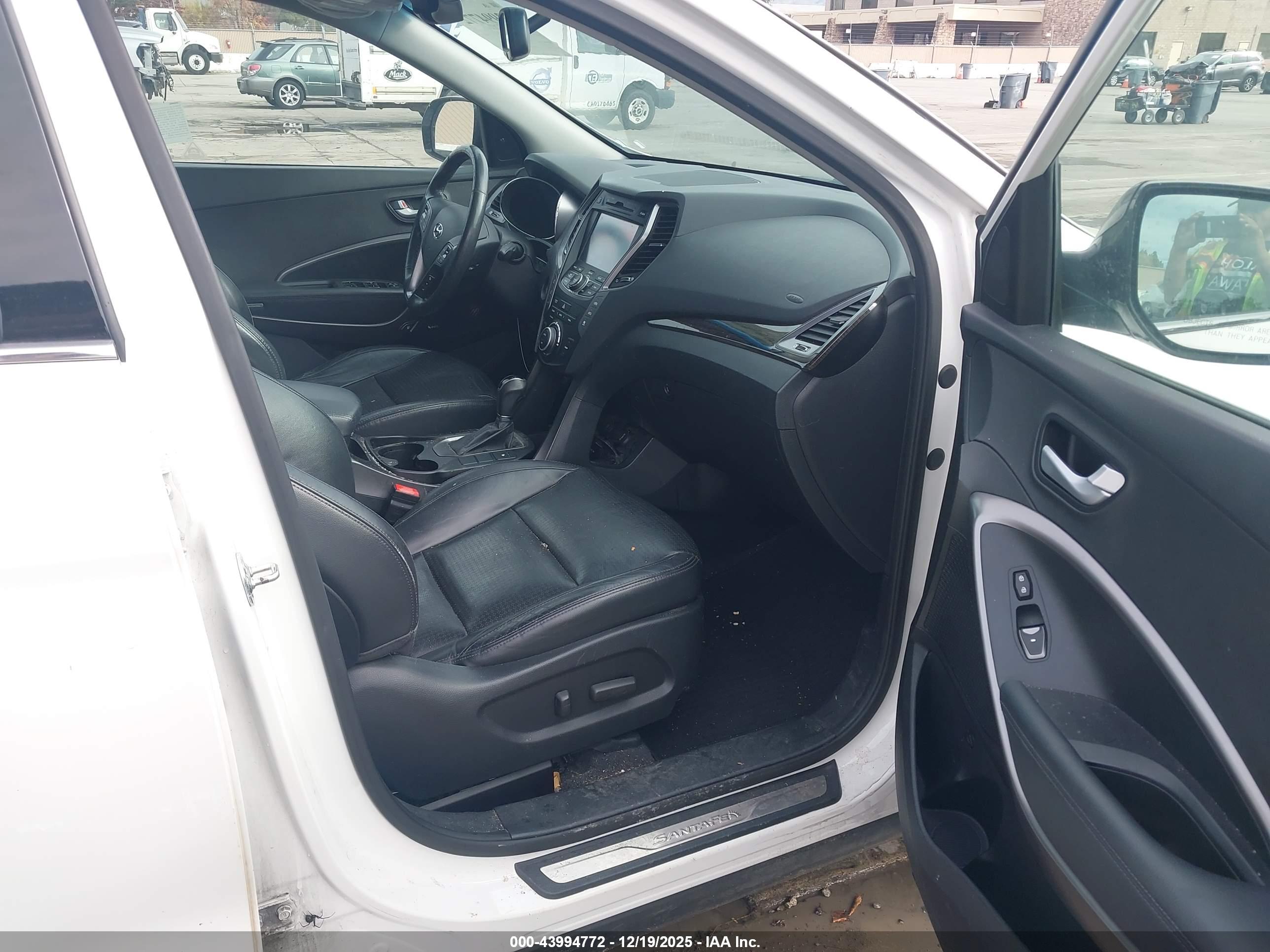 HYUNDAI SANTA image 5