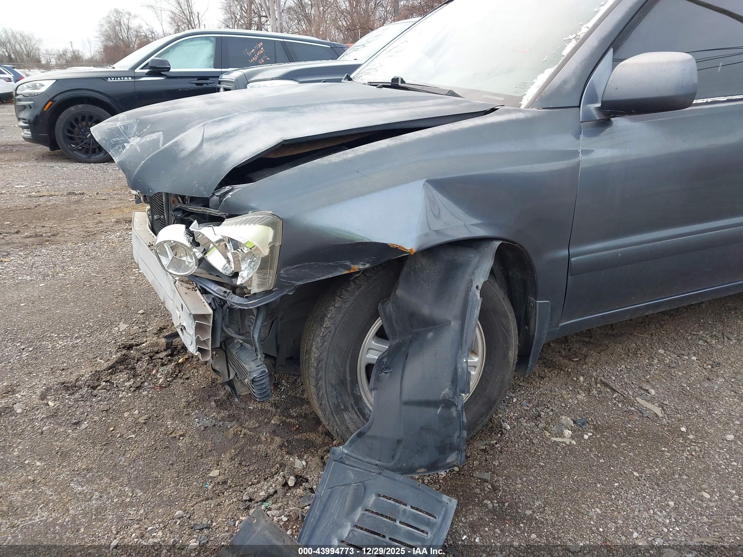 TOYOTA HIGHLANDER image 6