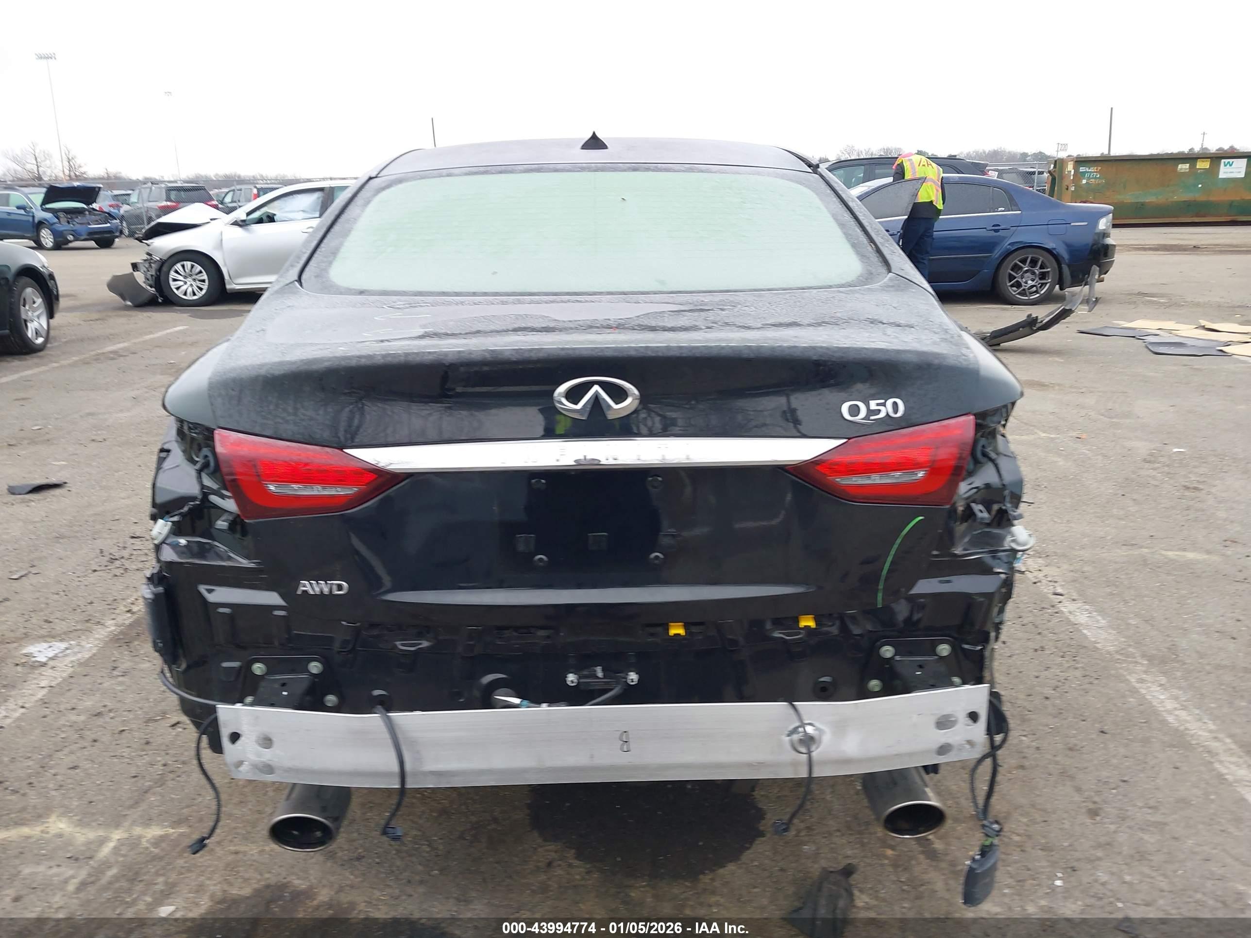 INFINITI Q50 image 6