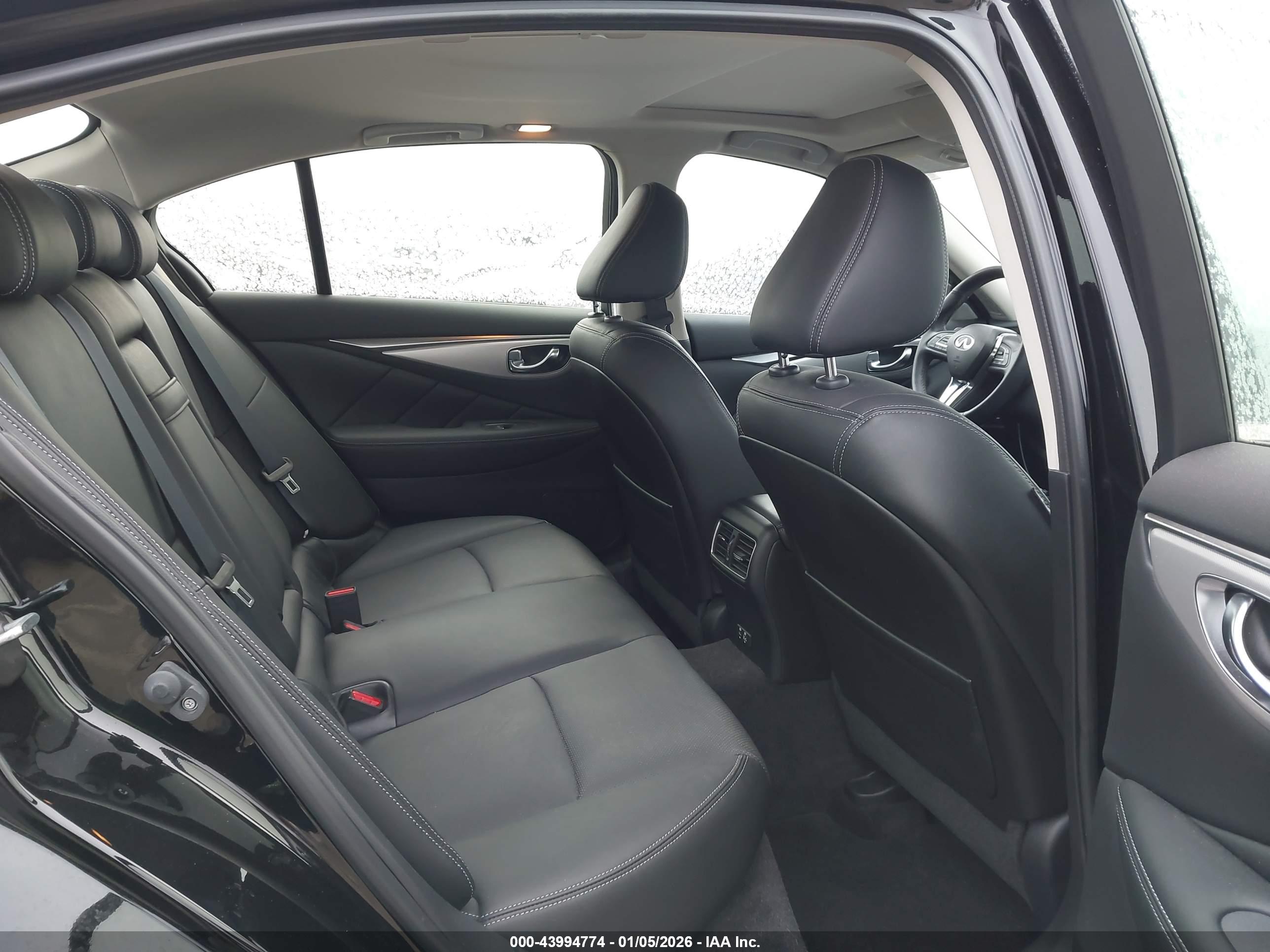 INFINITI Q50 image 8