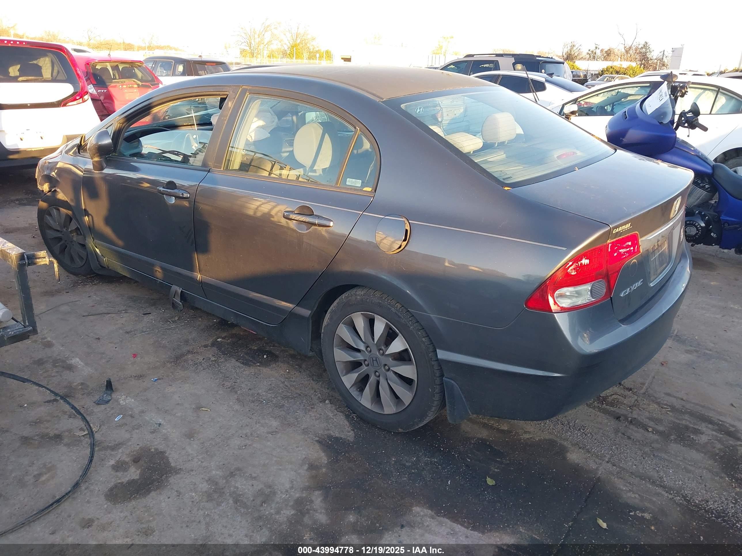 HONDA CIVIC image 3