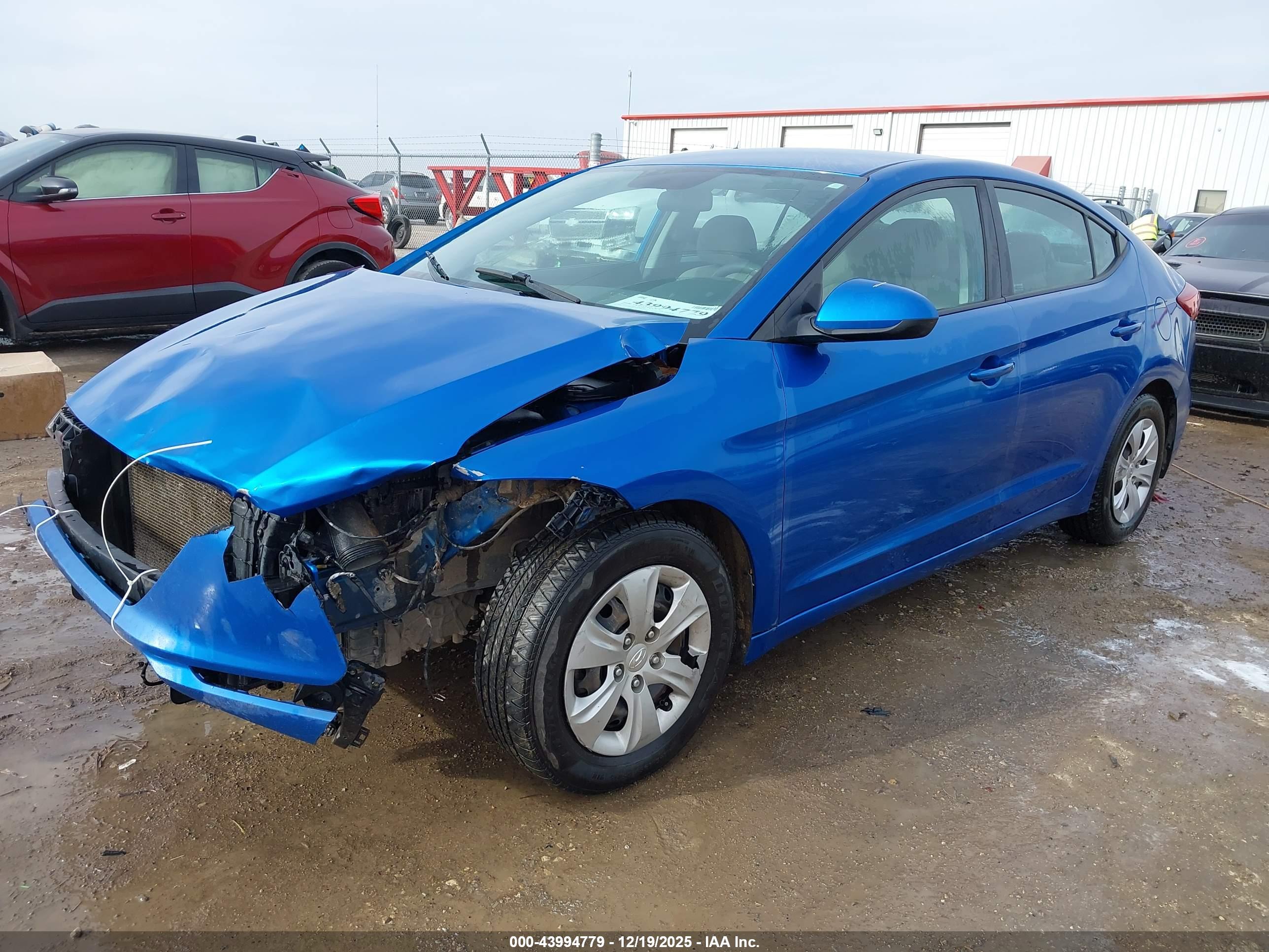 HYUNDAI ELANTRA image 2