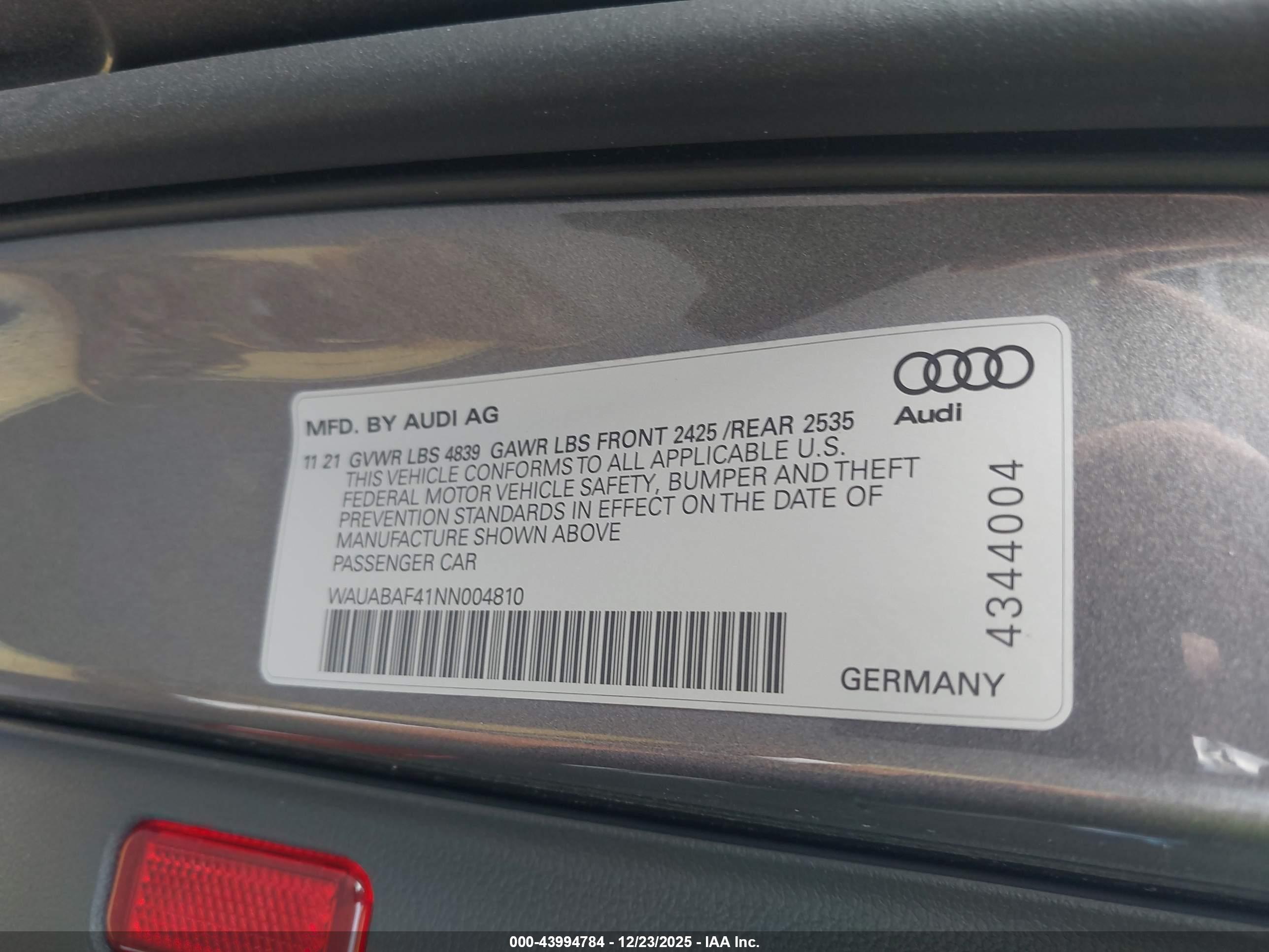 AUDI A4 image 9
