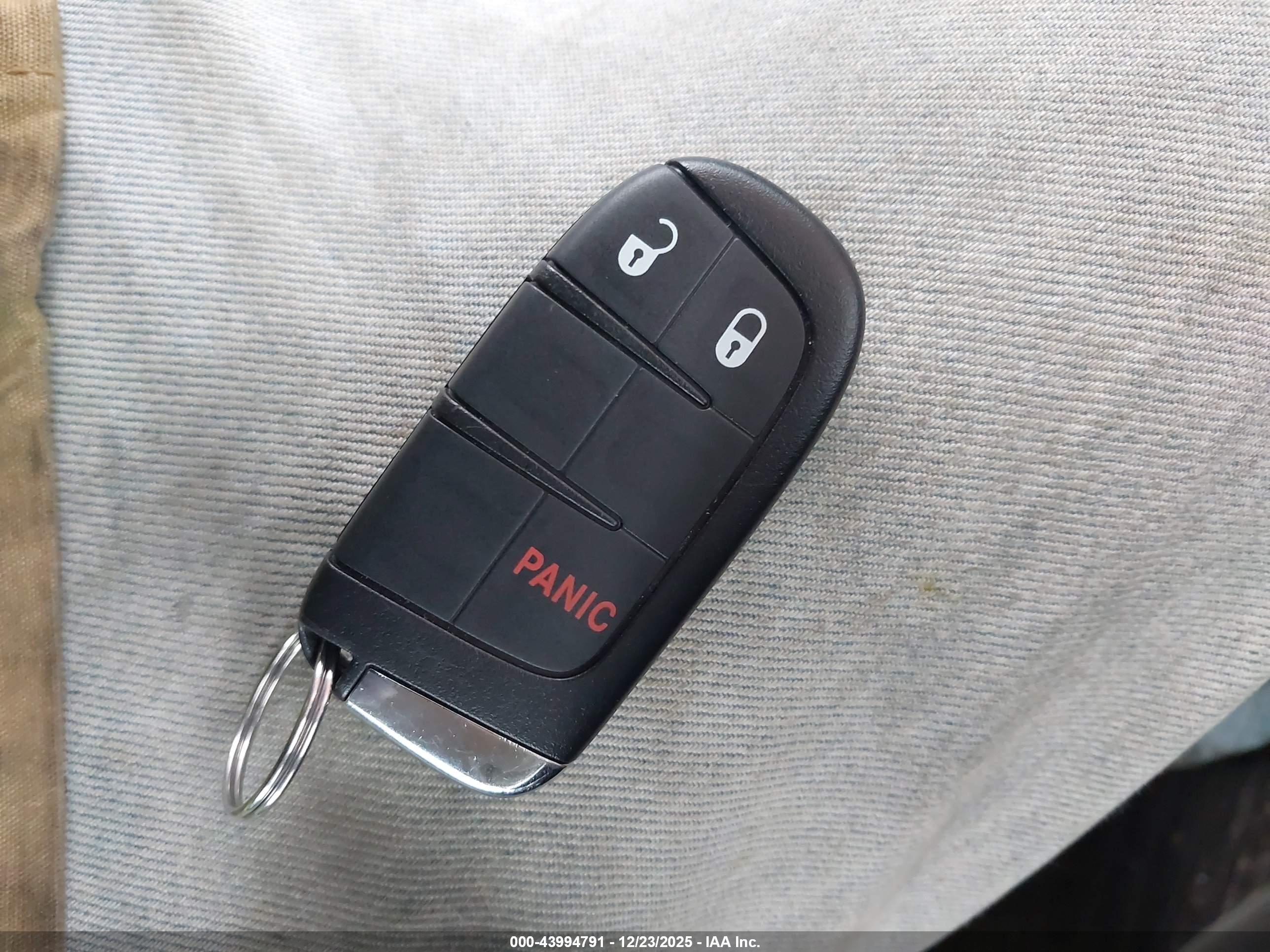 JEEP RENEGADE image 11