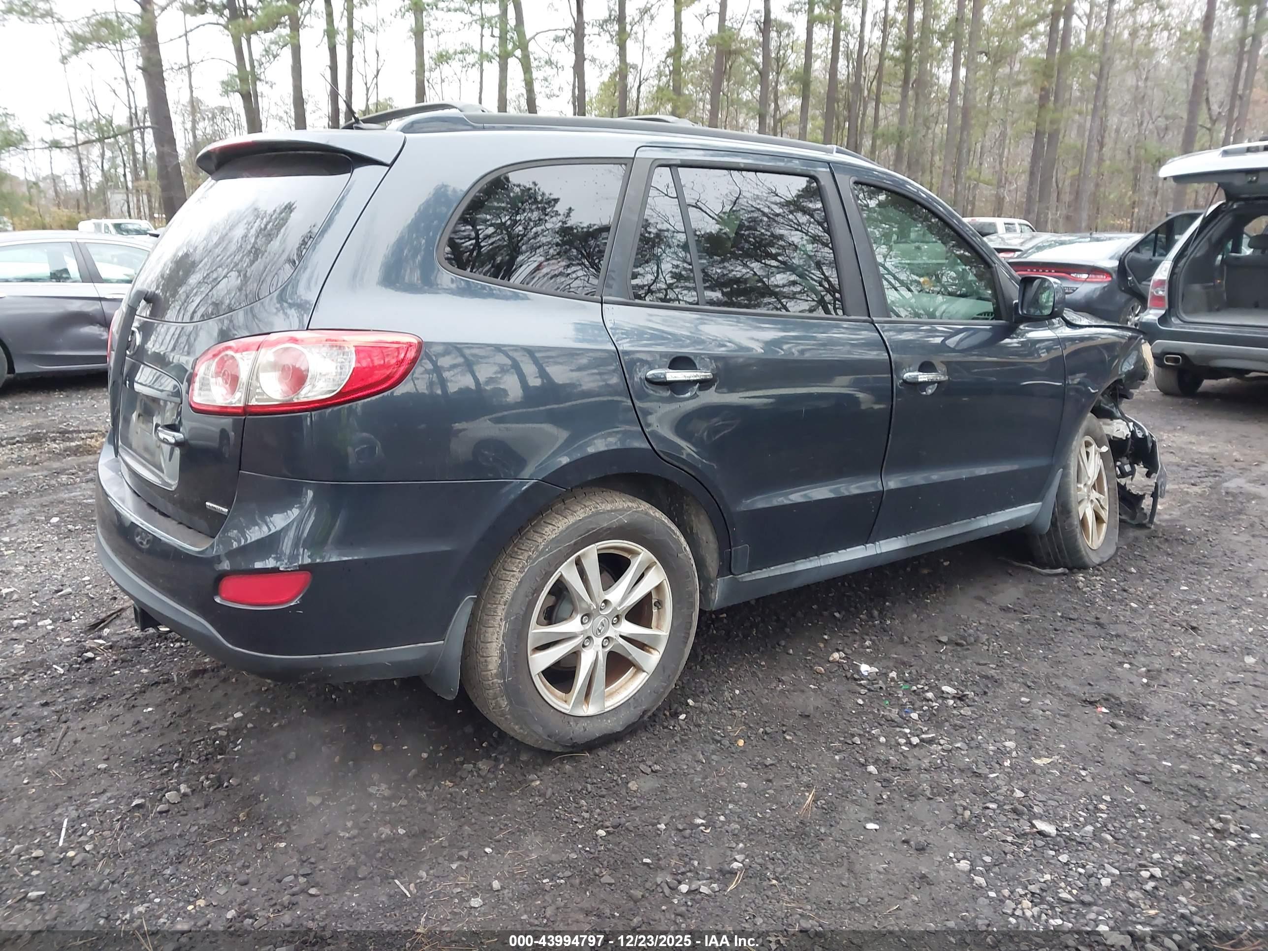 HYUNDAI SANTA image 4