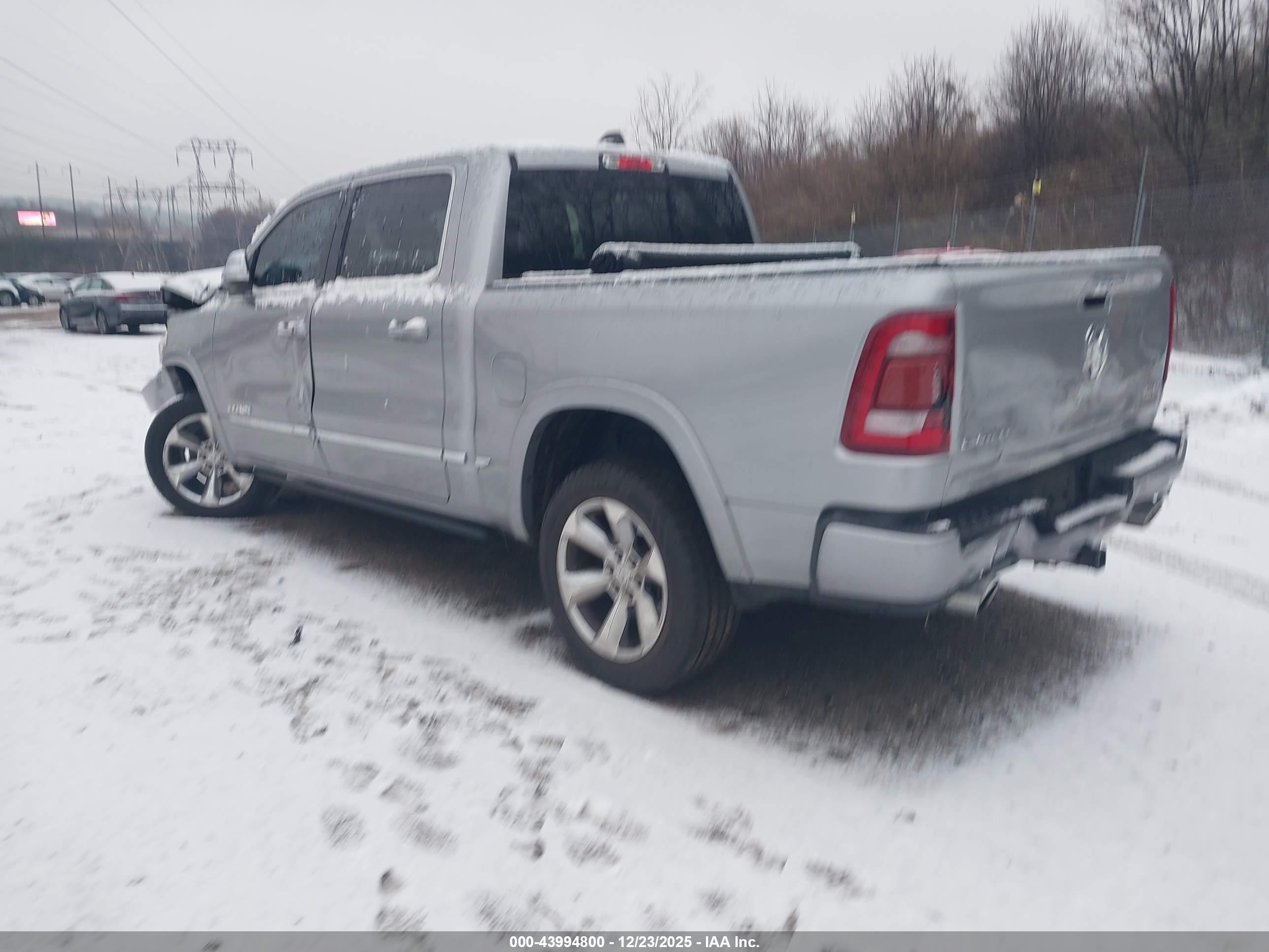 RAM 1500 image 3