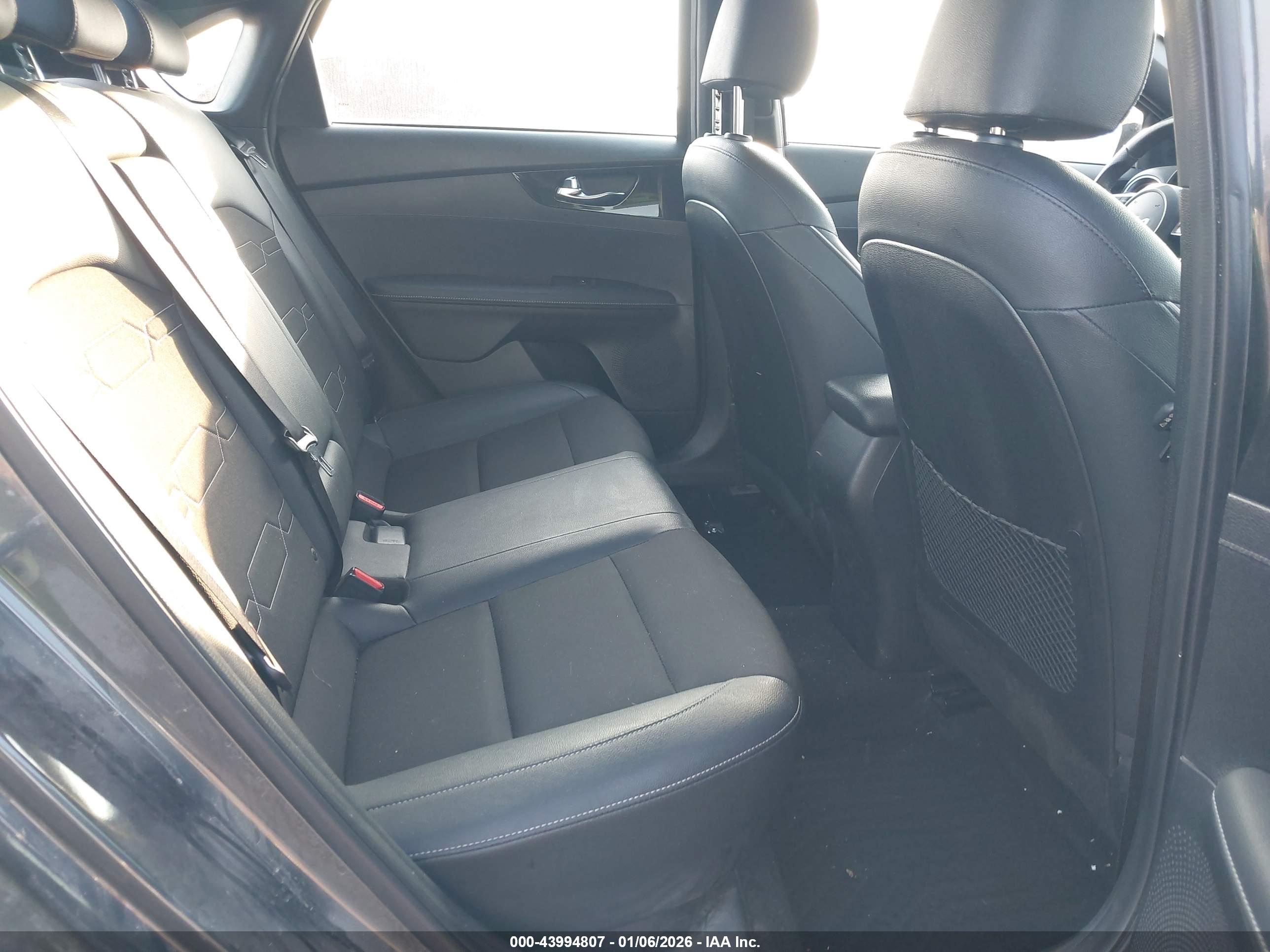 KIA FORTE image 8