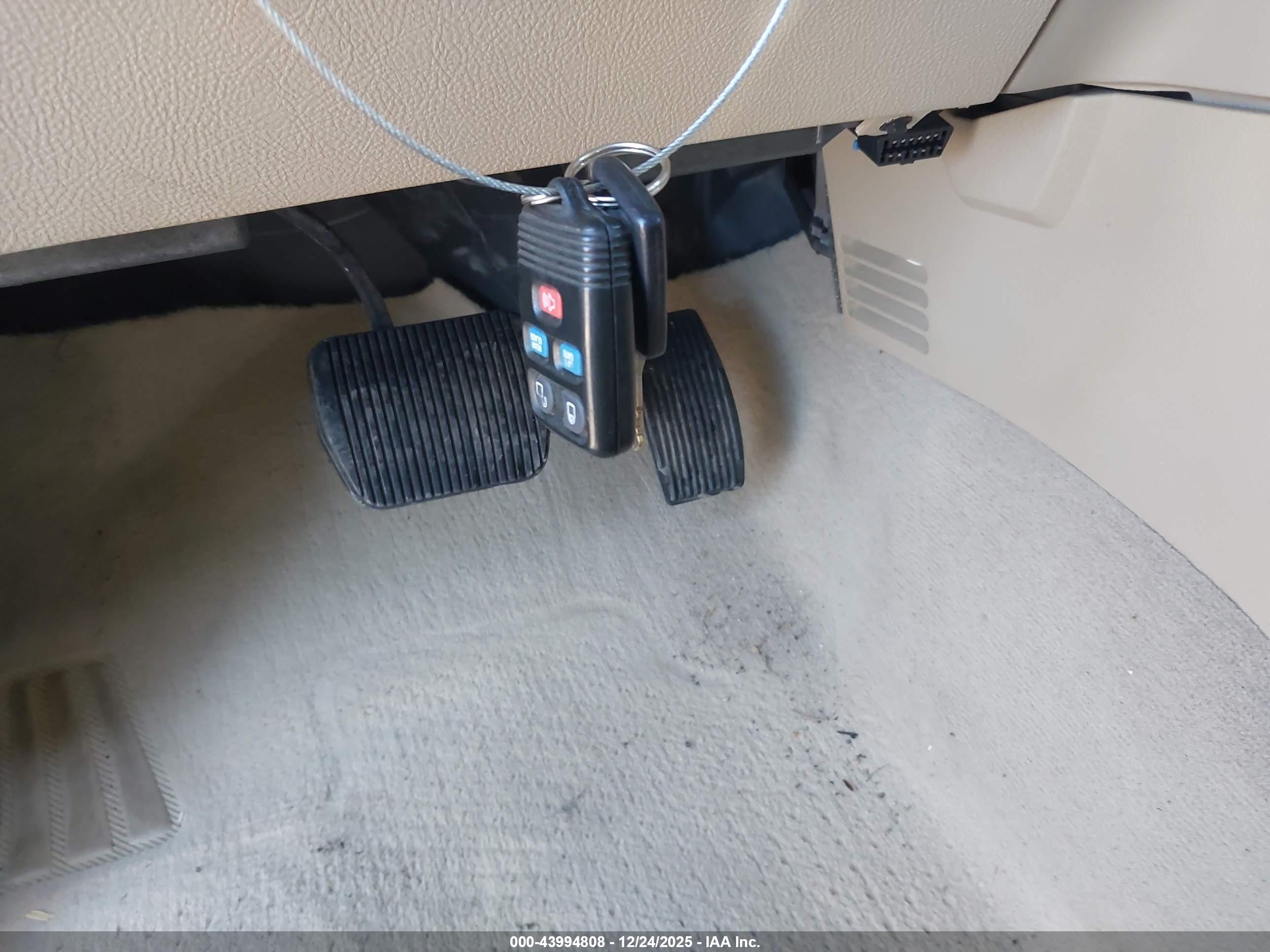 LINCOLN NAVIGATOR image 11