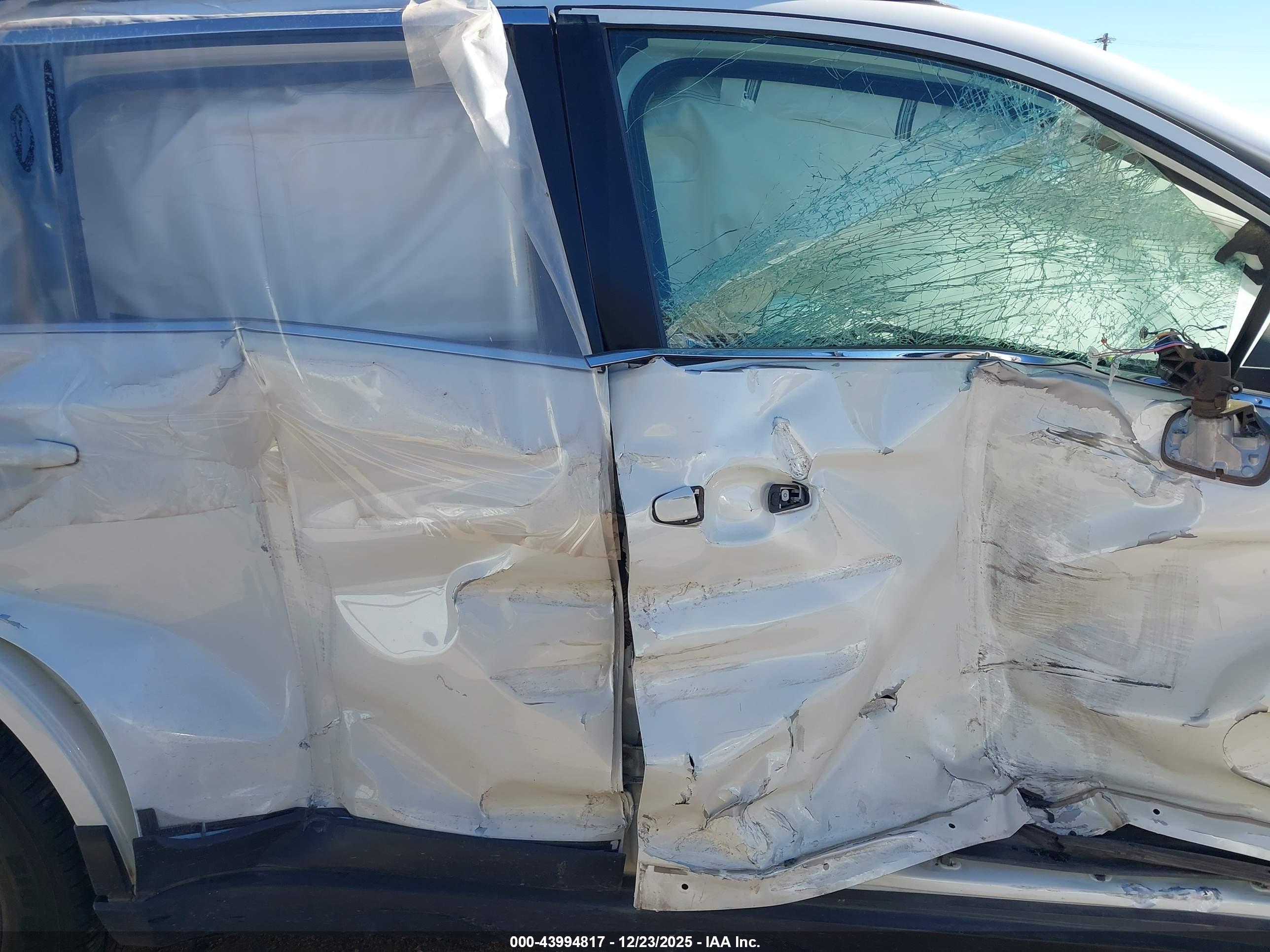 SUBARU OUTBACK image 6
