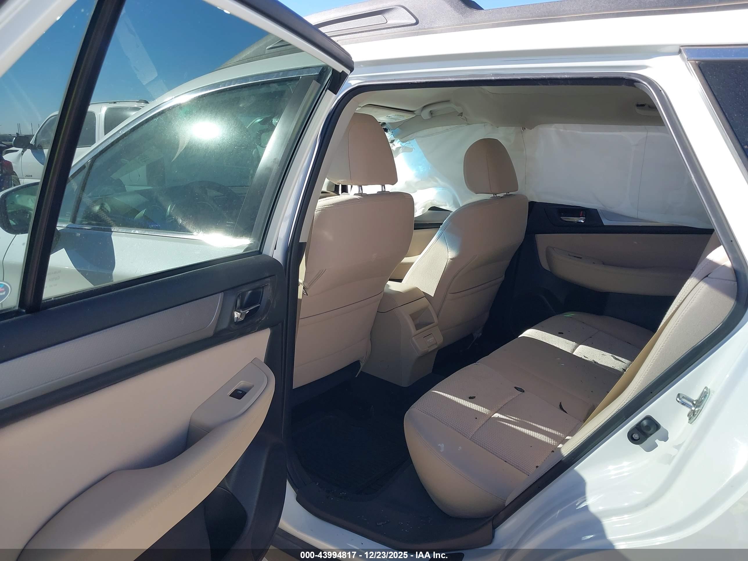 SUBARU OUTBACK image 8
