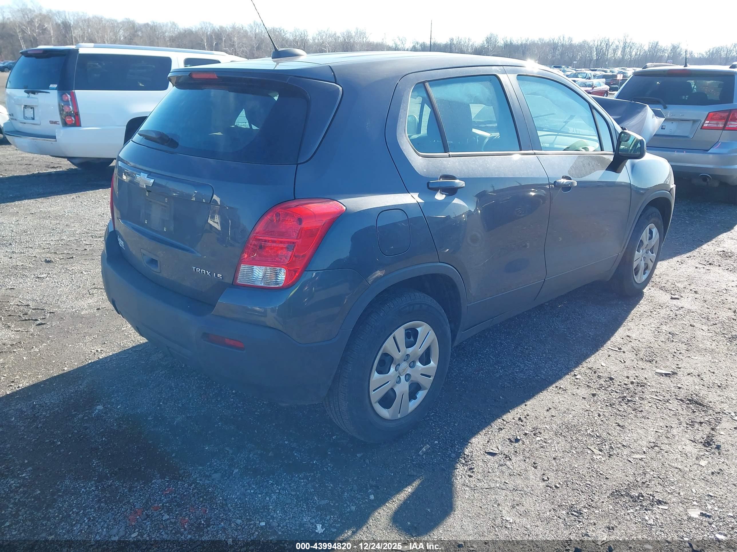 CHEVROLET TRAX image 4