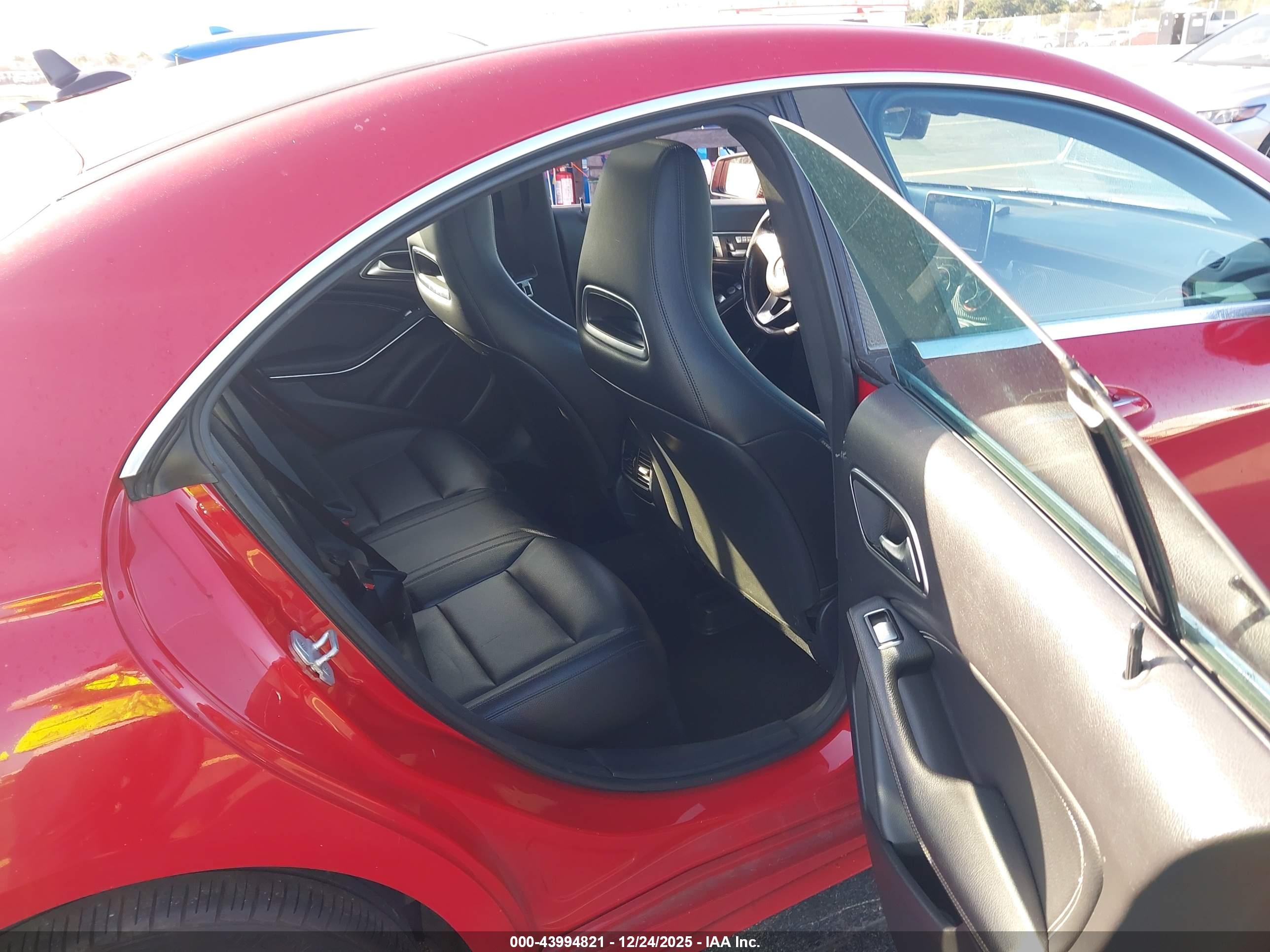 MERCEDES-BENZ CLA image 8