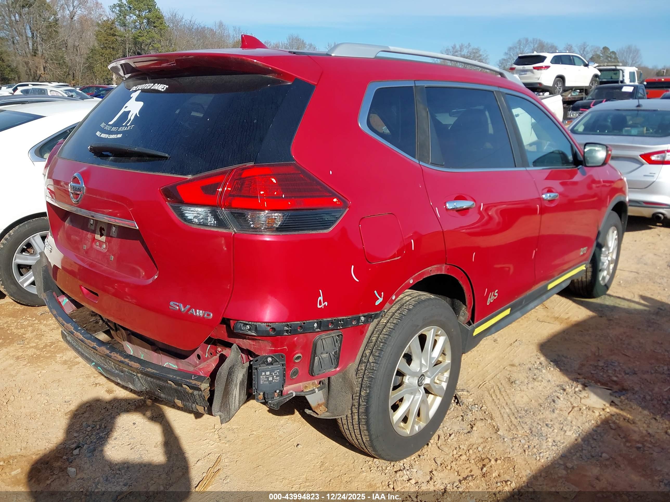 NISSAN ROGUE image 4