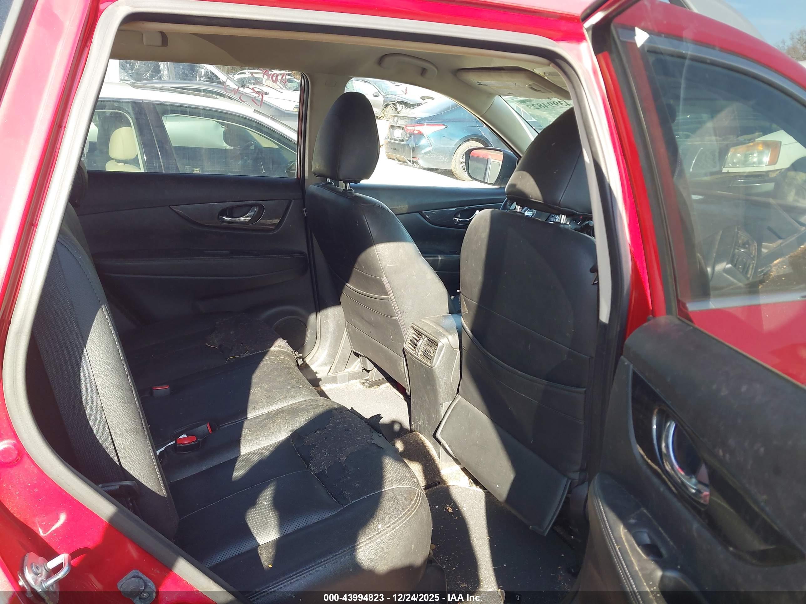 NISSAN ROGUE image 8
