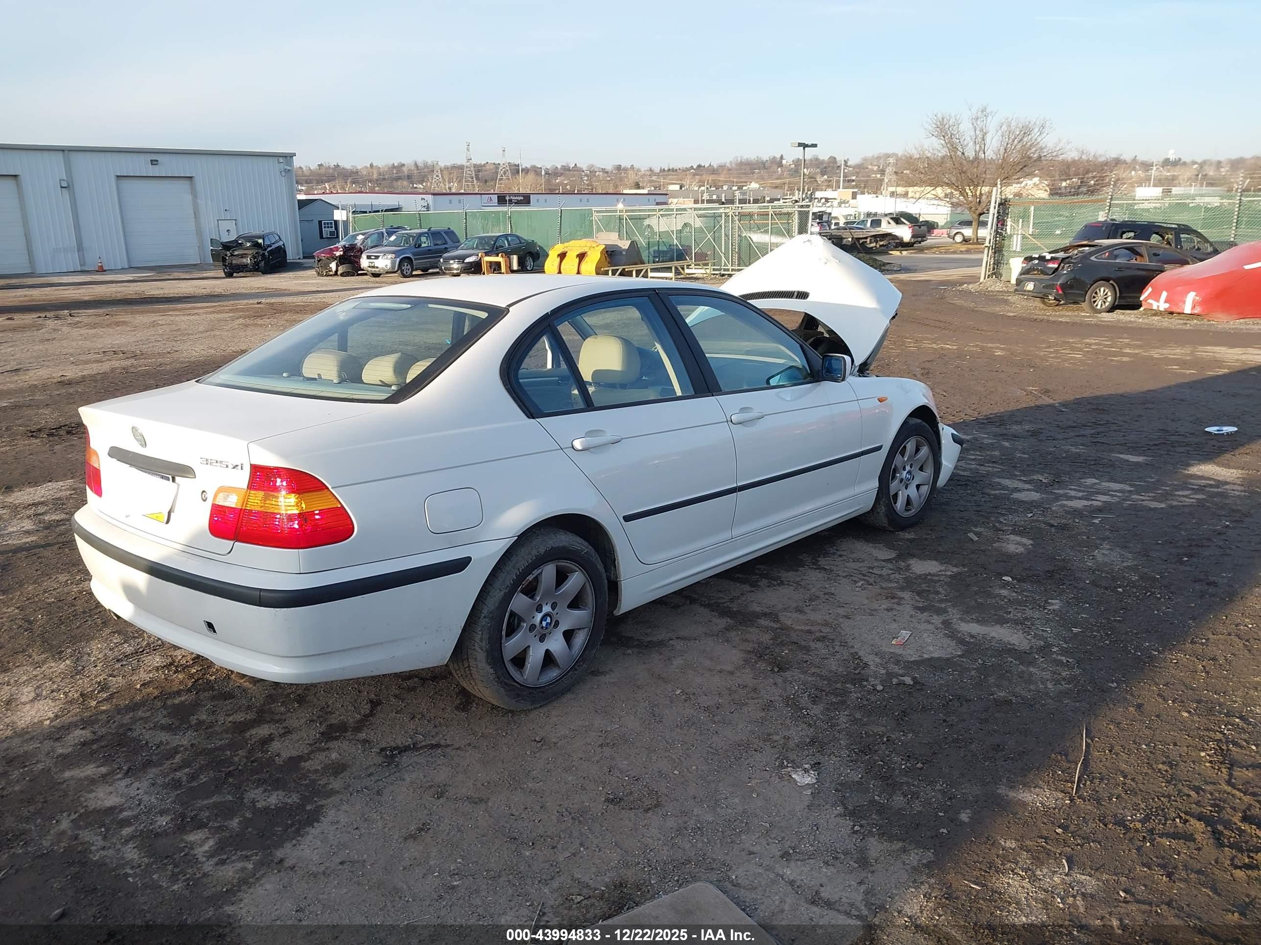 BMW 325XI image 4