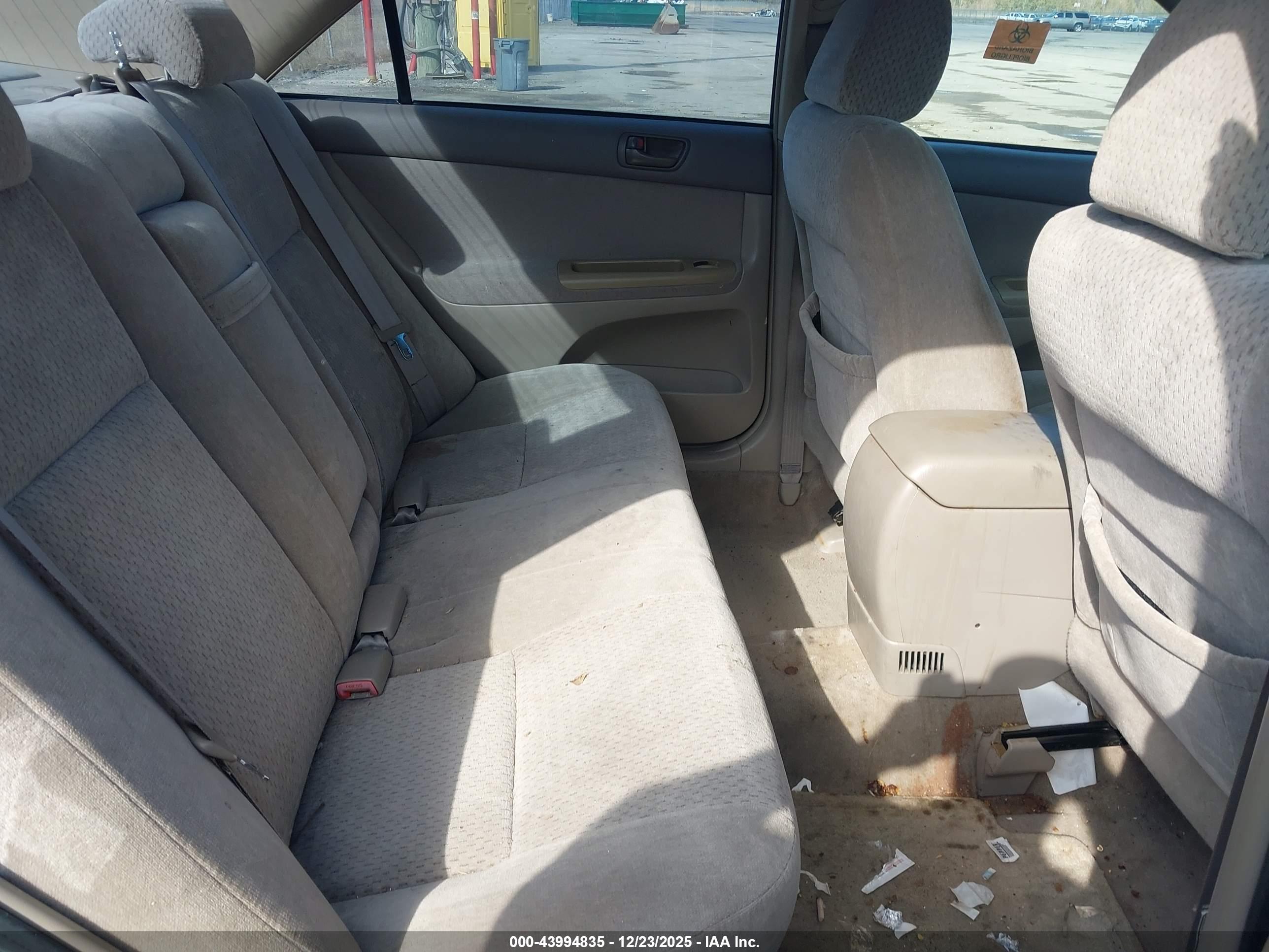 TOYOTA CAMRY image 8