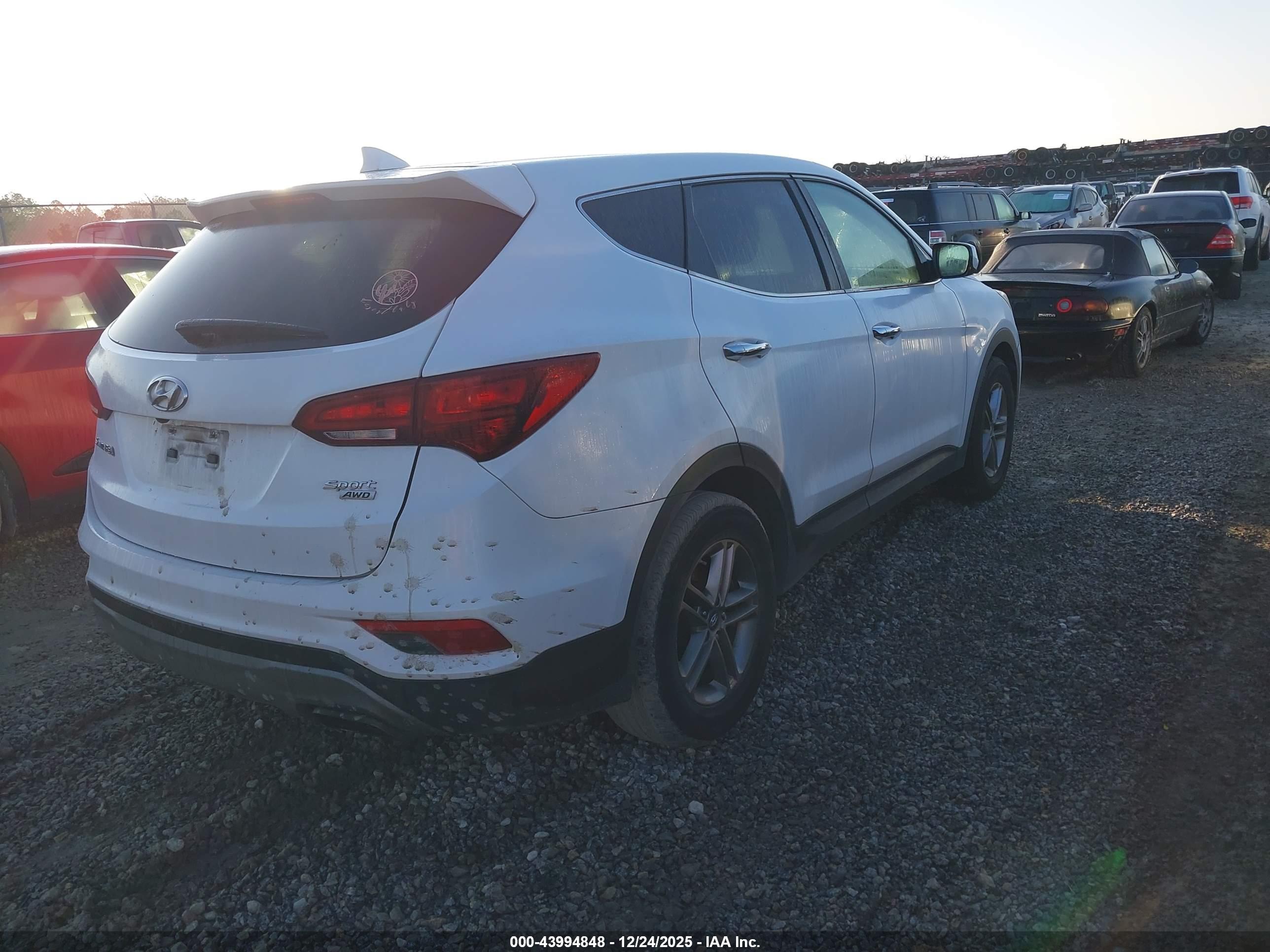 HYUNDAI SANTA image 4