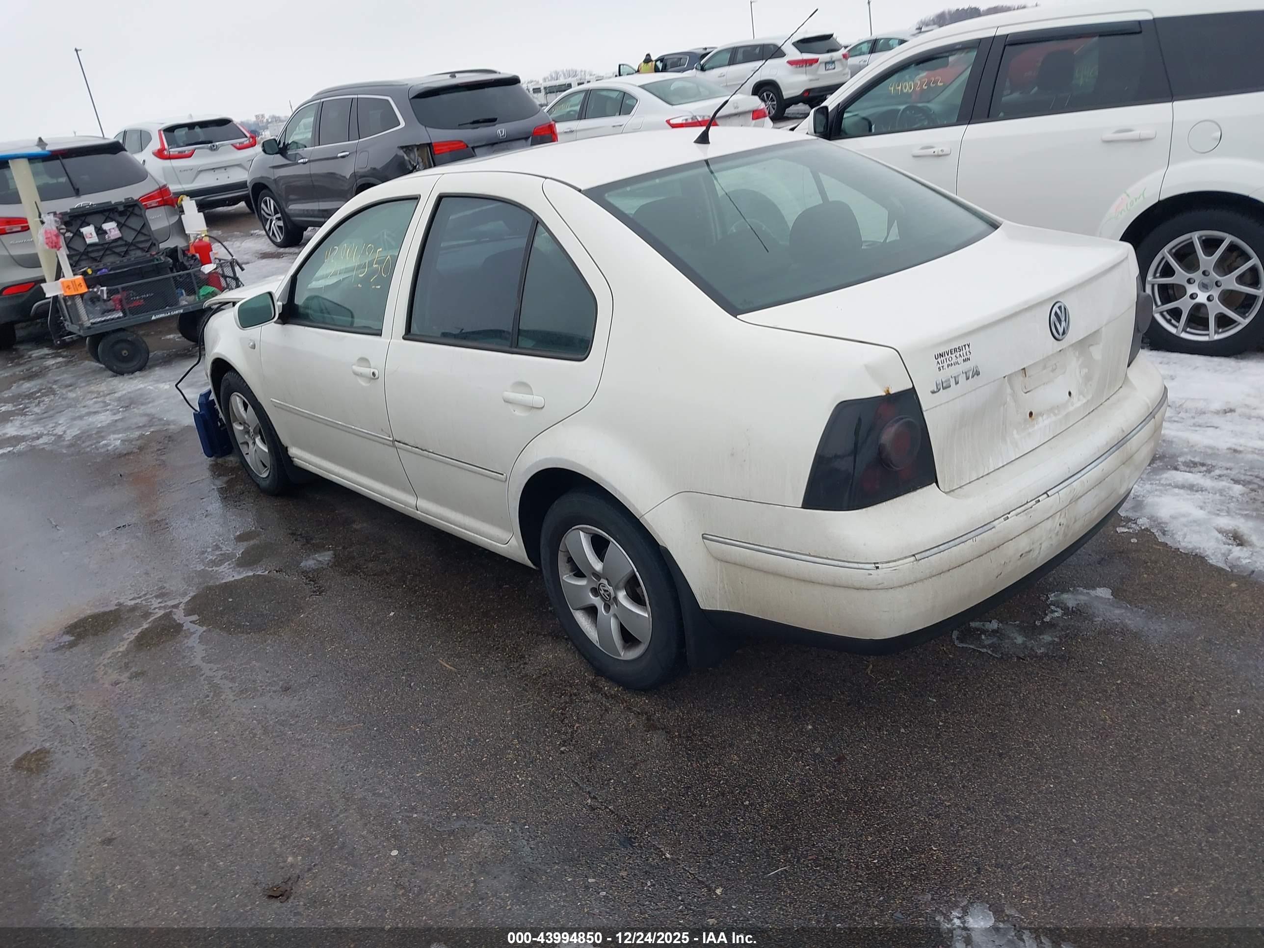 VOLKSWAGEN JETTA image 3