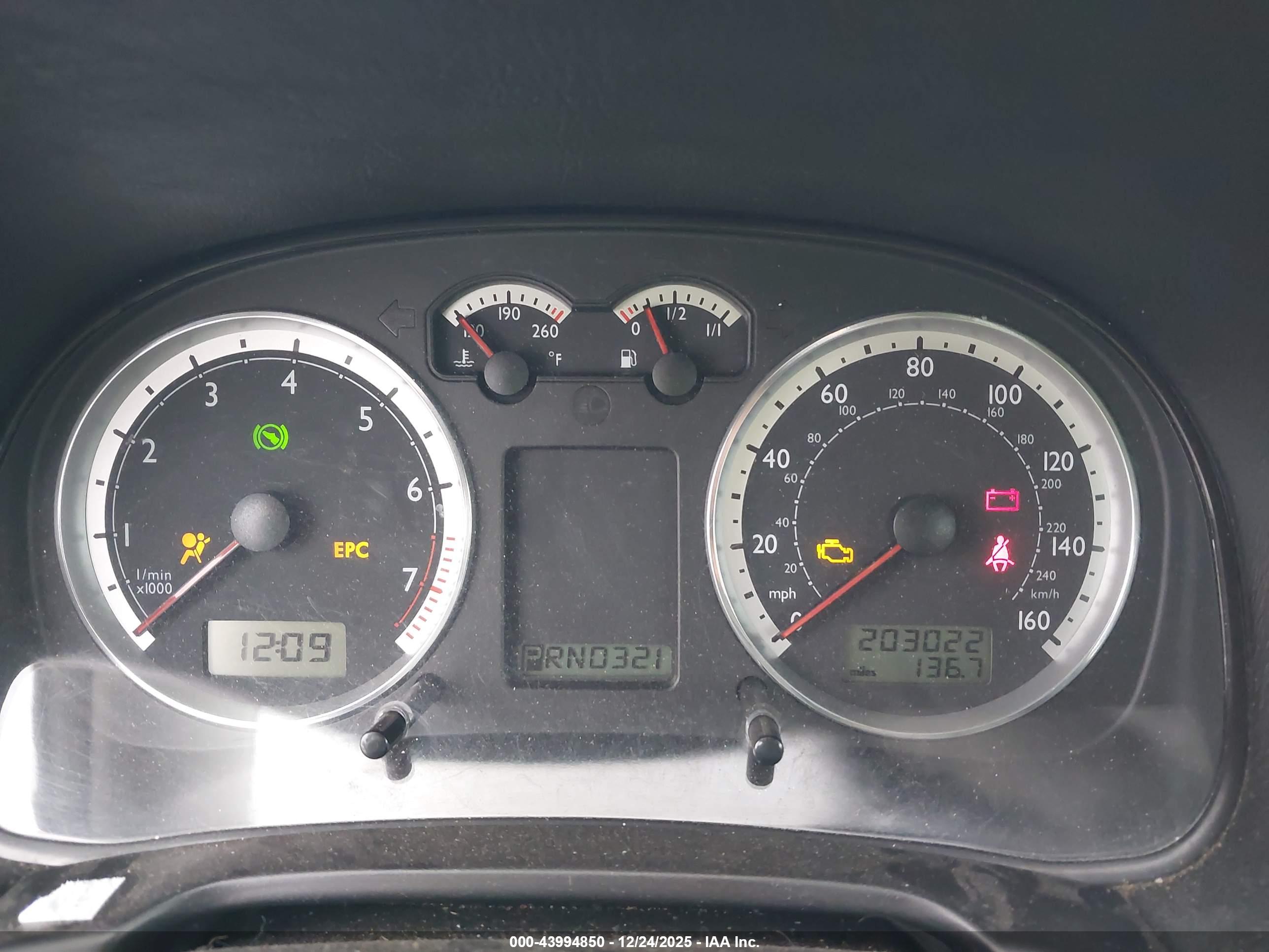 VOLKSWAGEN JETTA image 7