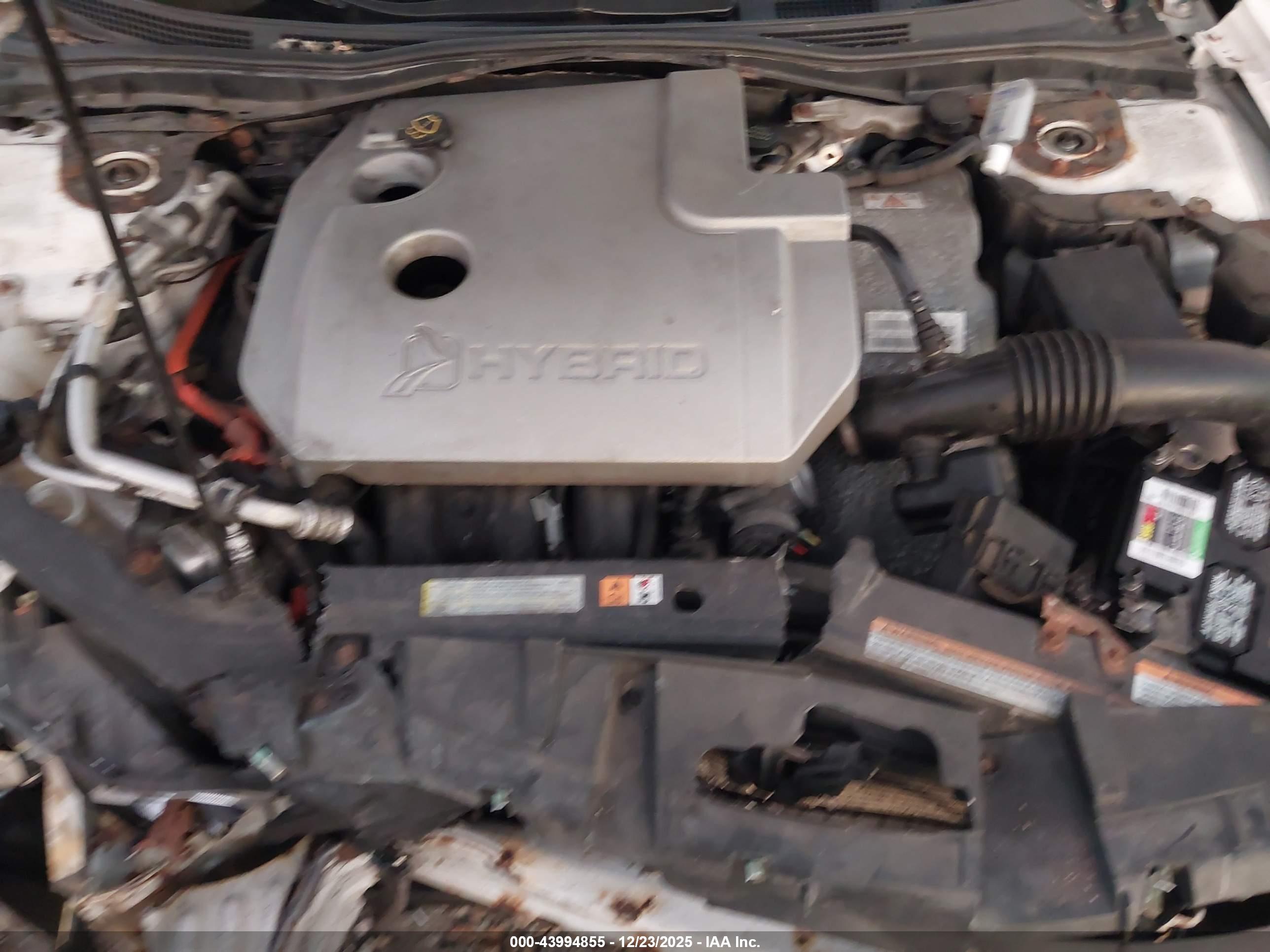 FORD FUSION image 10