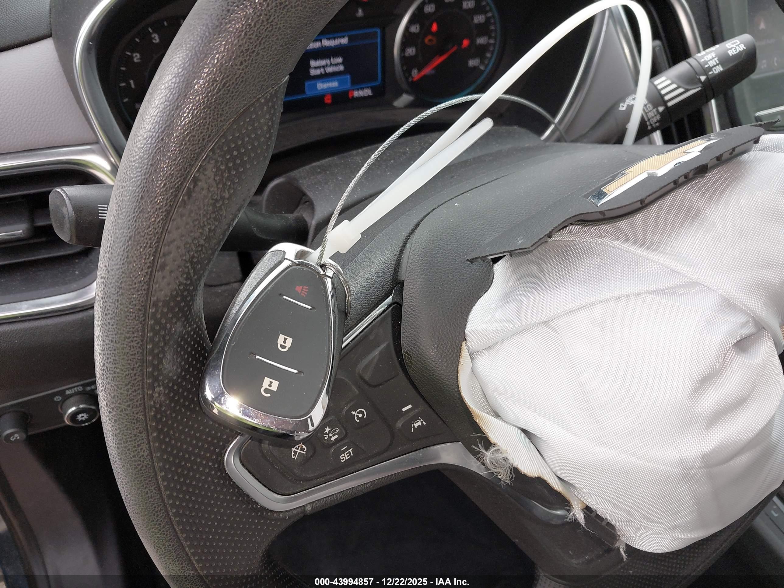 CHEVROLET EQUINOX image 11