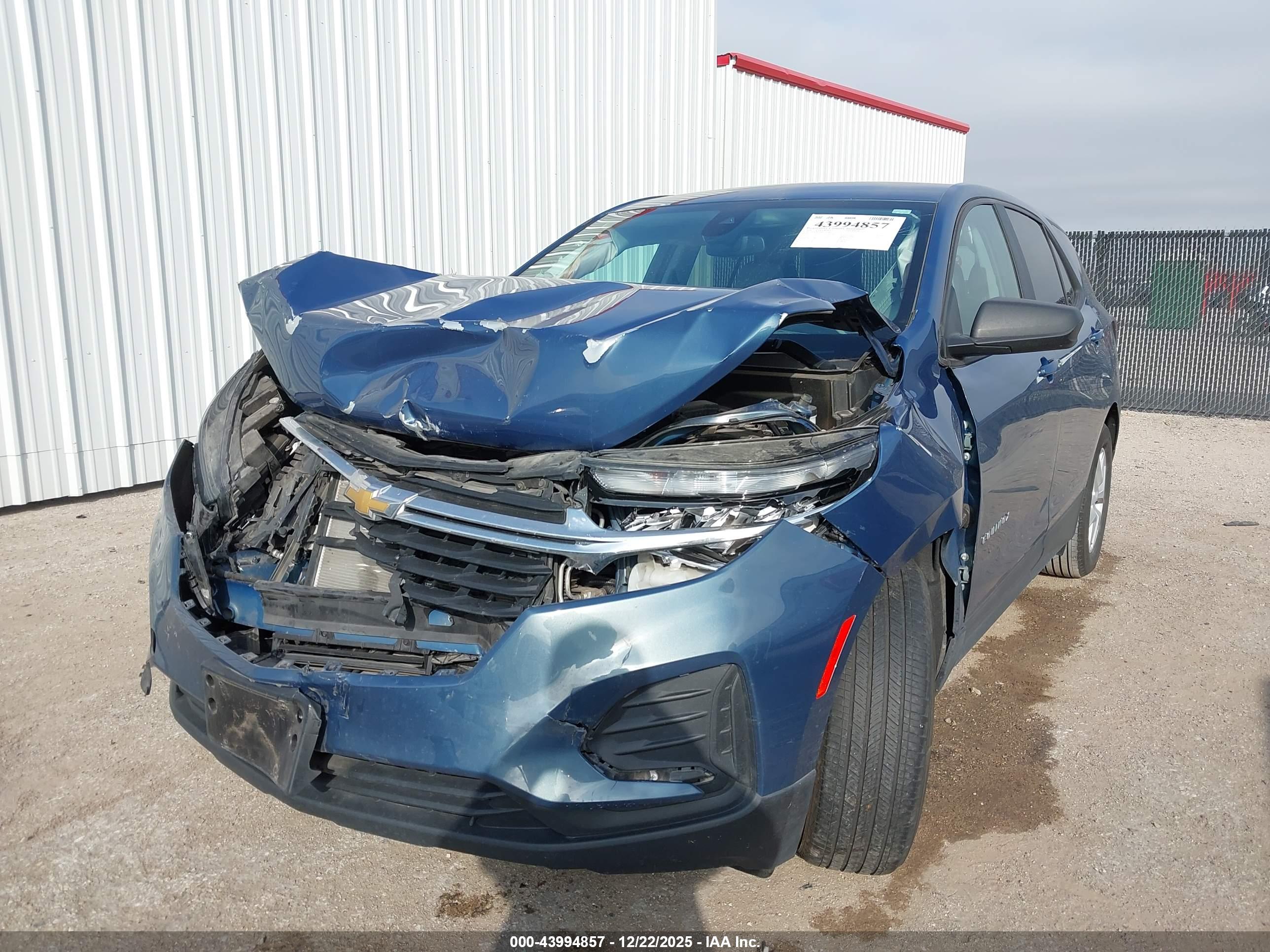 CHEVROLET EQUINOX image 2