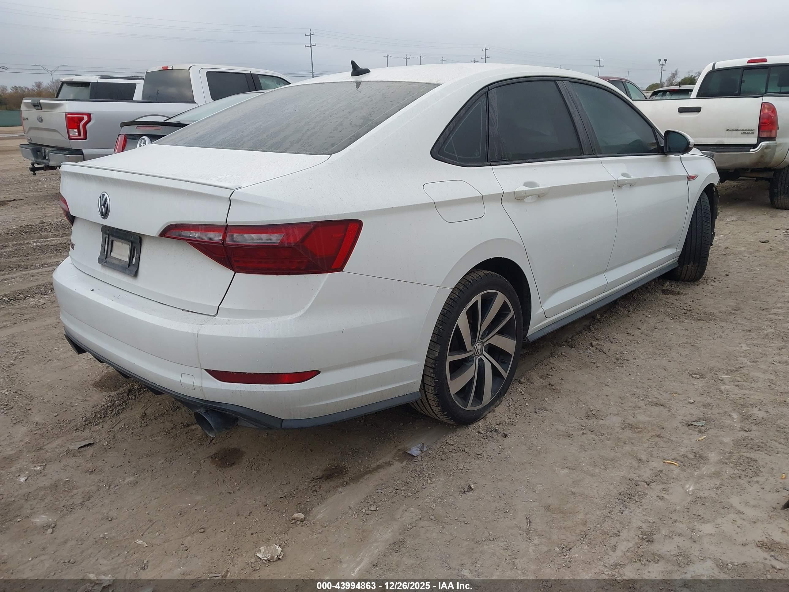VOLKSWAGEN JETTA image 4
