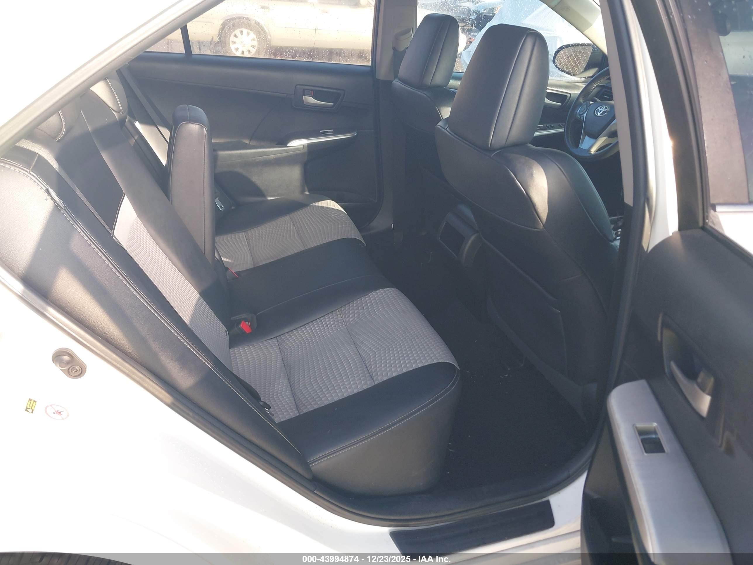 TOYOTA CAMRY image 8