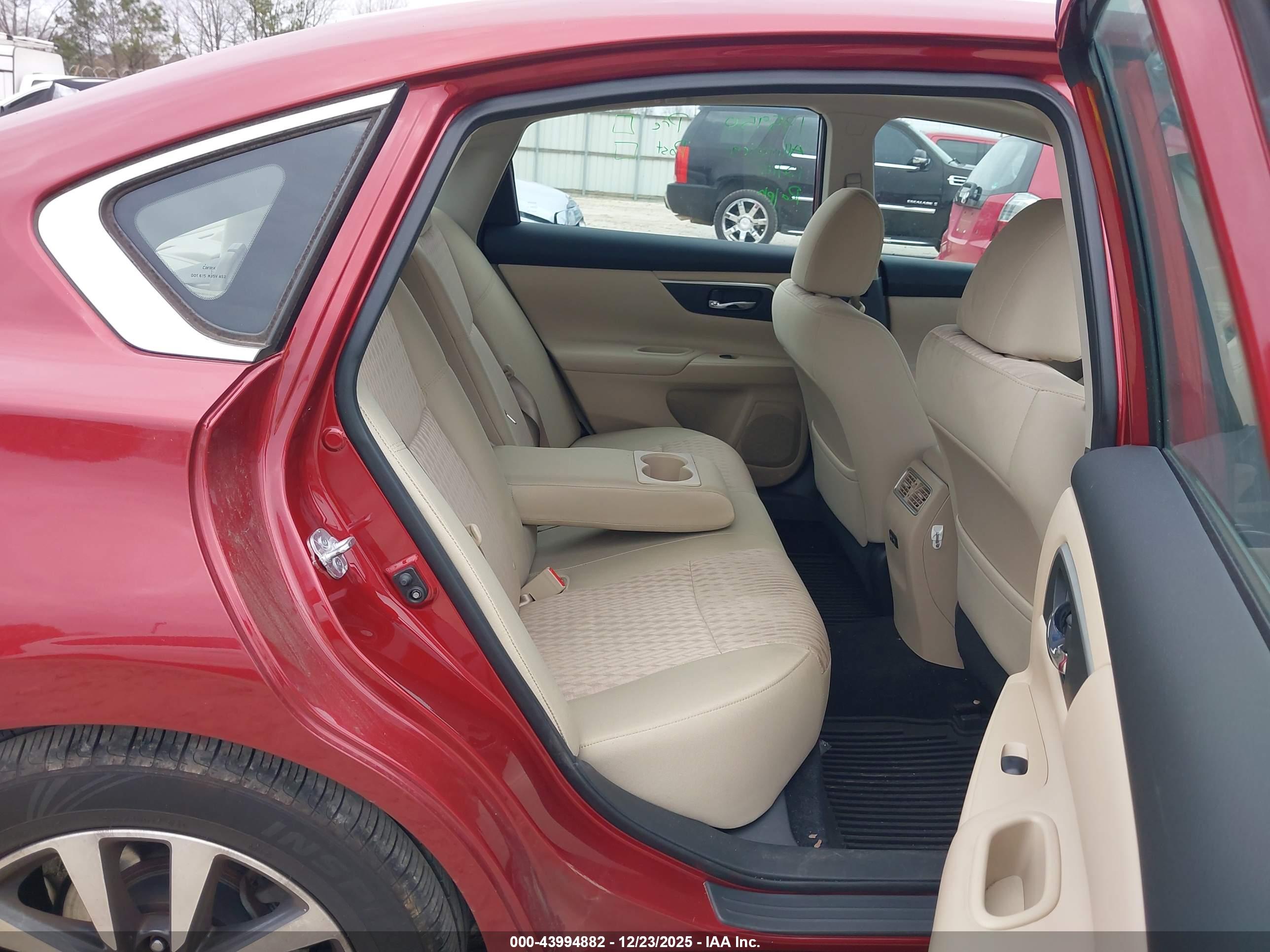 NISSAN ALTIMA image 8