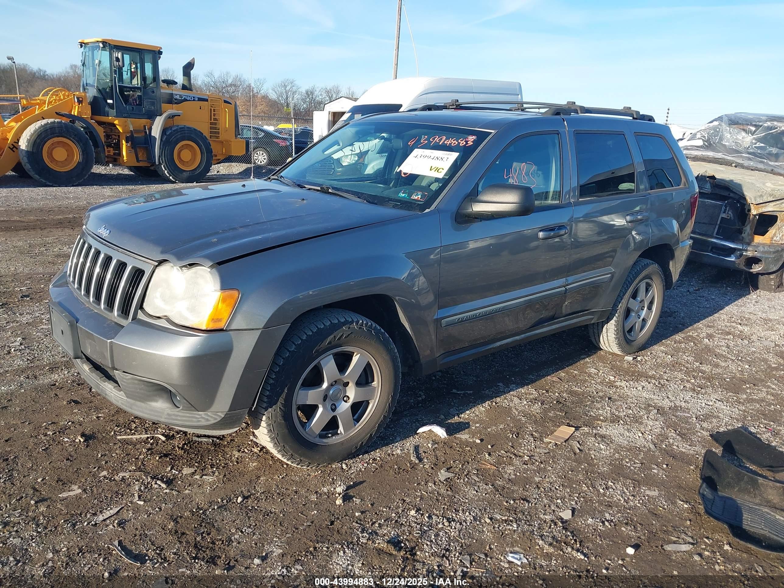 JEEP GRAND image 2