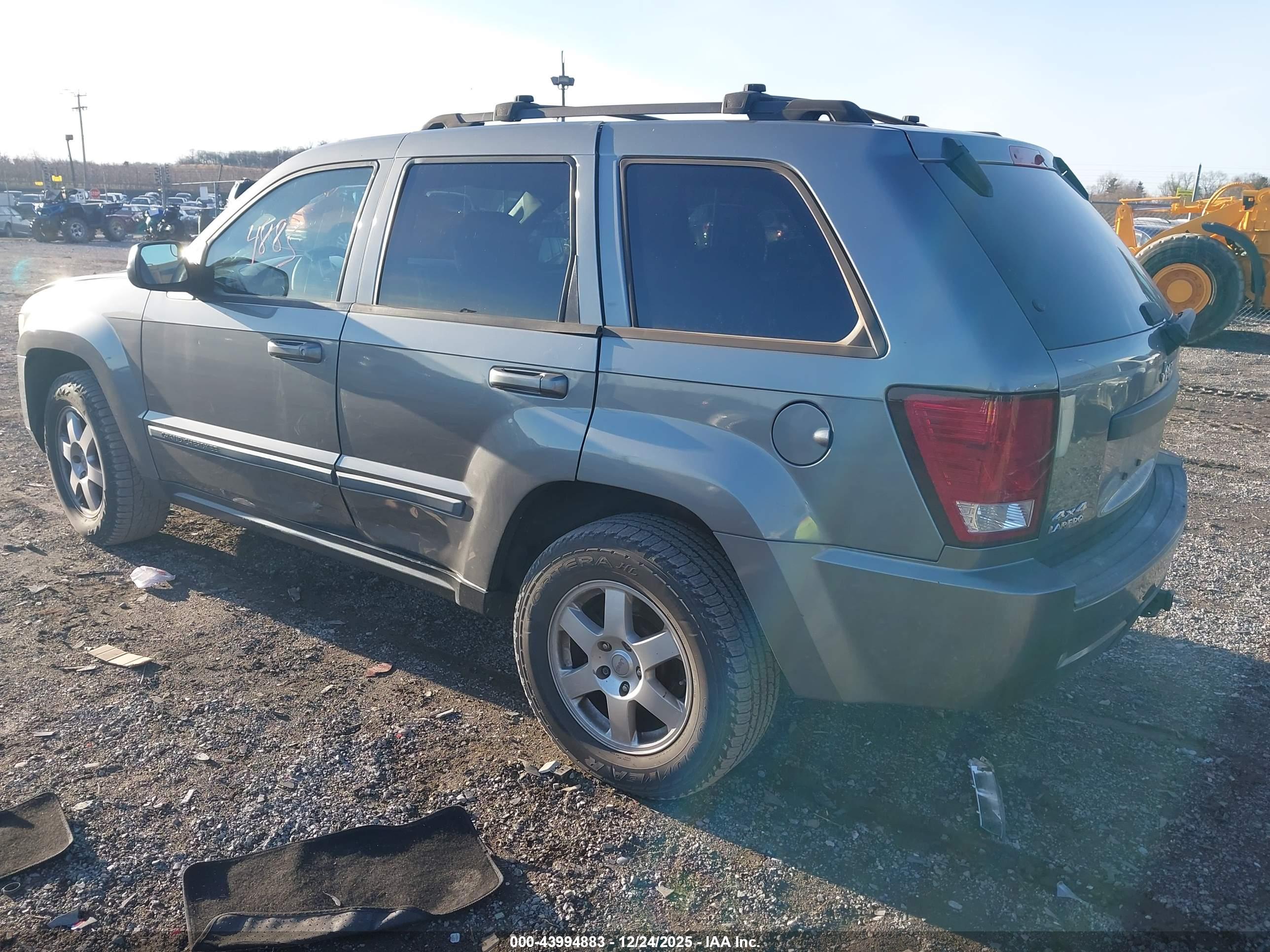 JEEP GRAND image 3