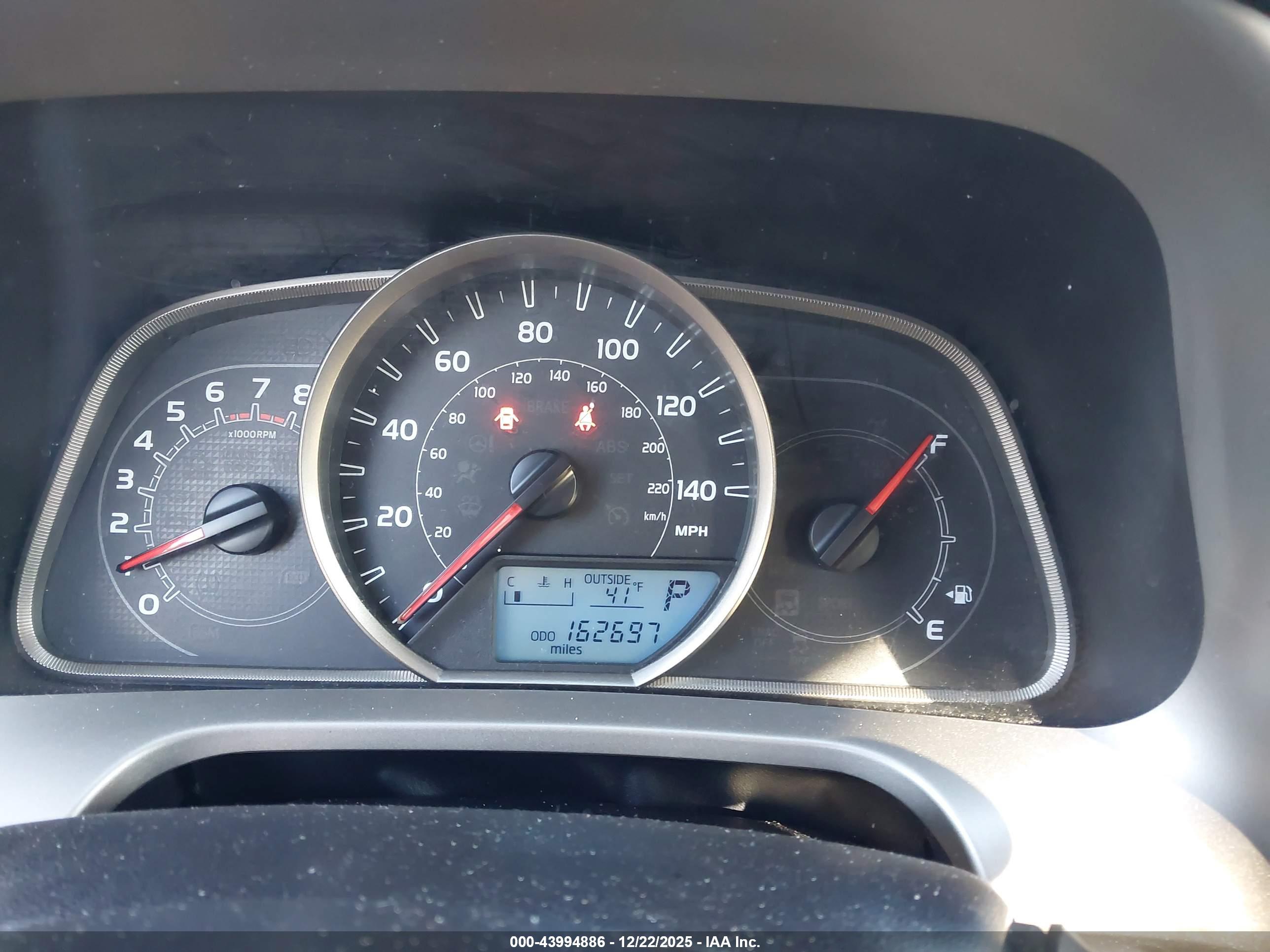 TOYOTA RAV4 image 7