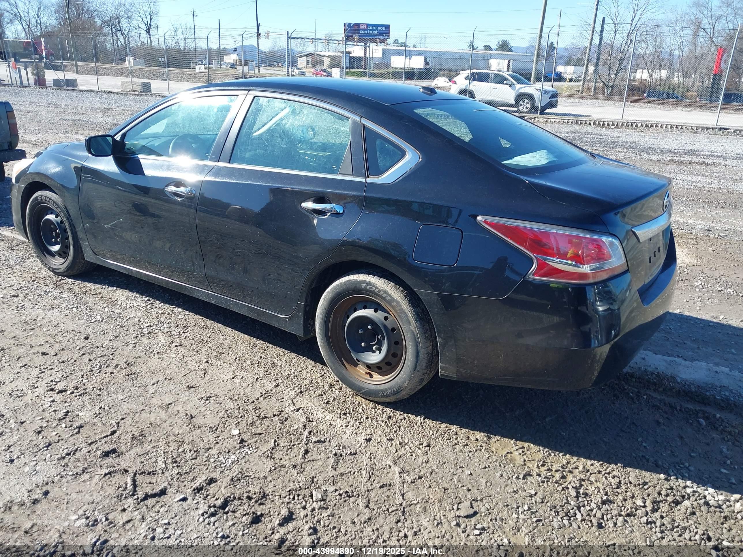 NISSAN ALTIMA image 3