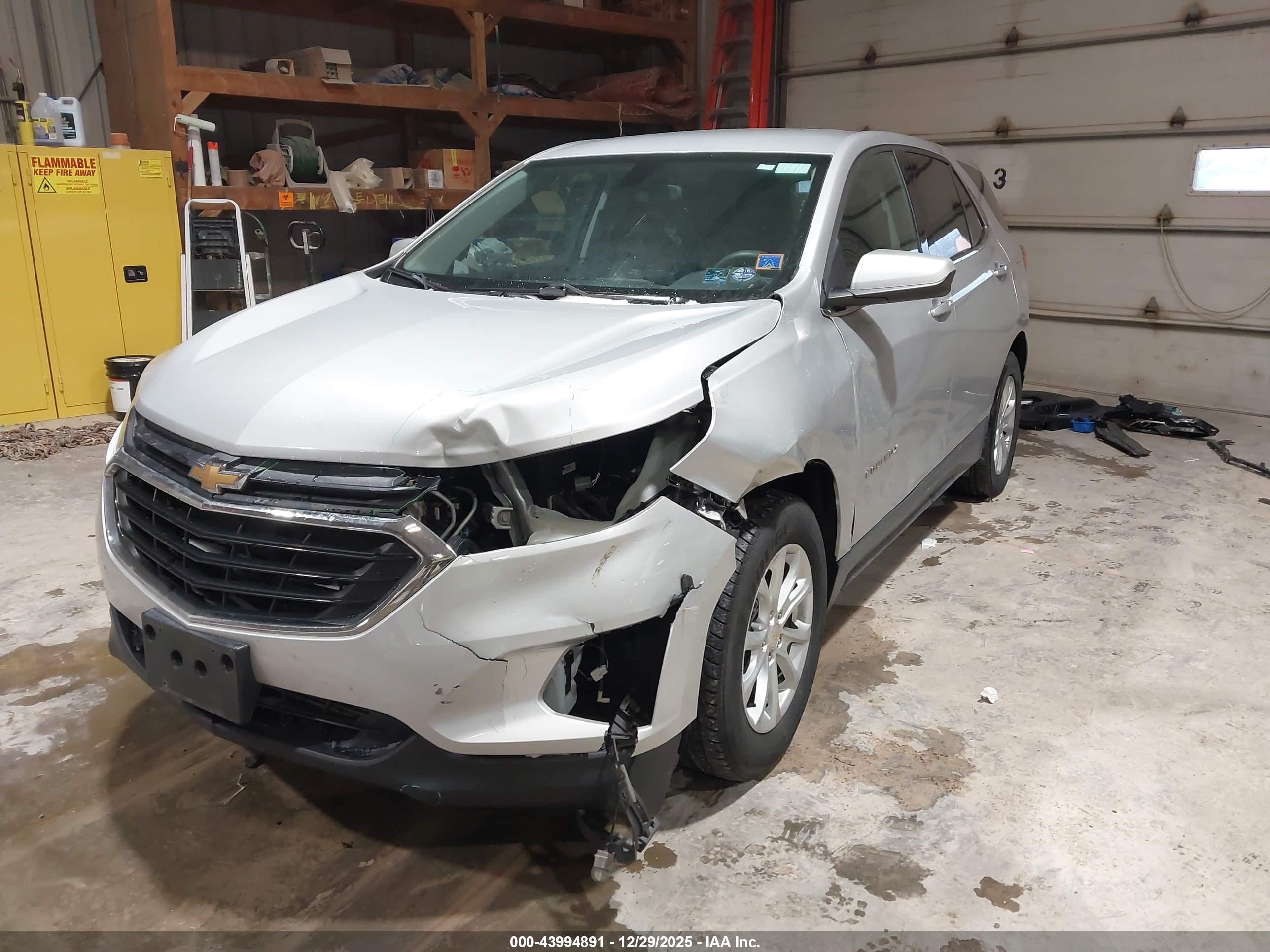 CHEVROLET EQUINOX image 2