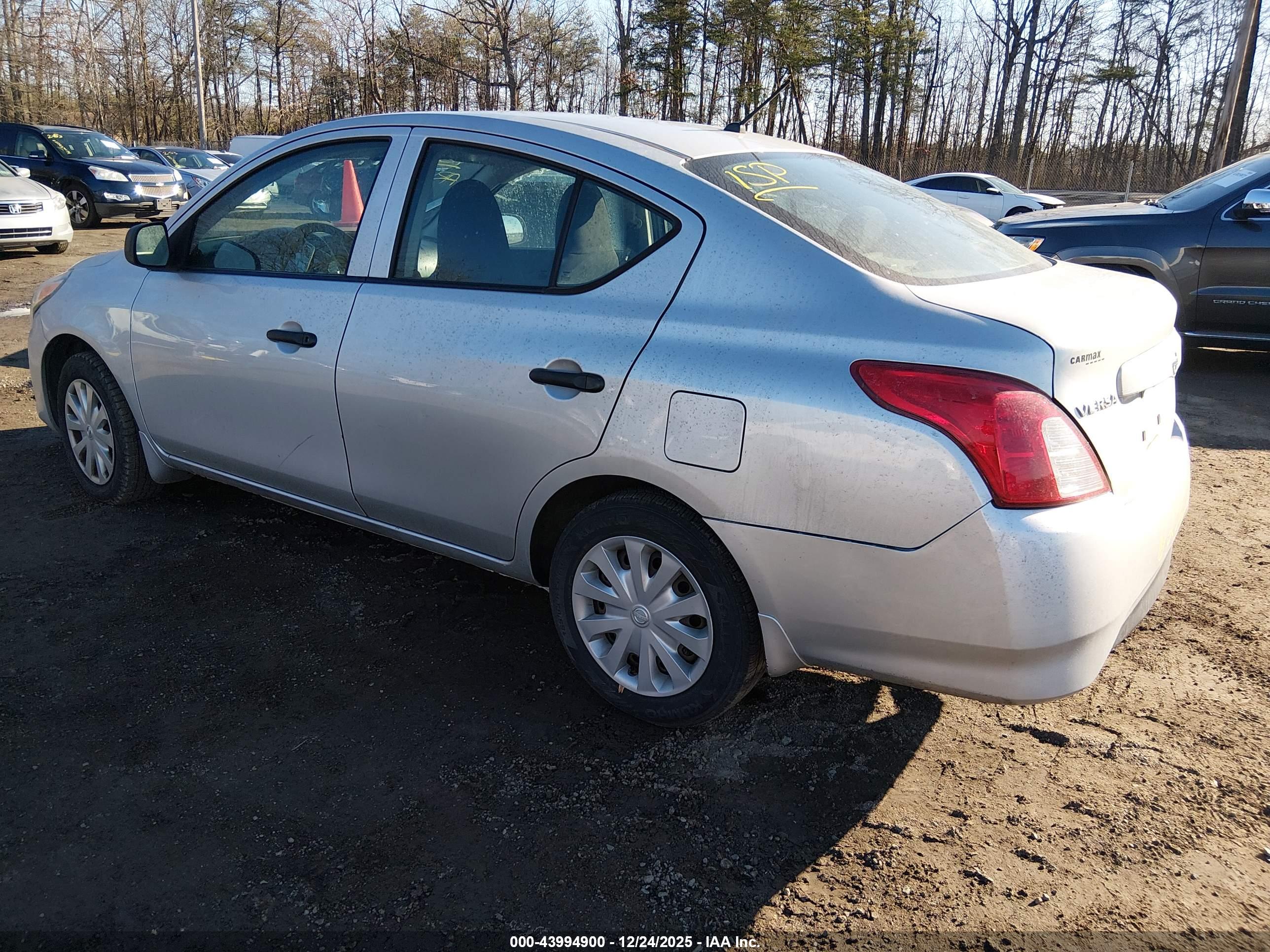 NISSAN VERSA image 3
