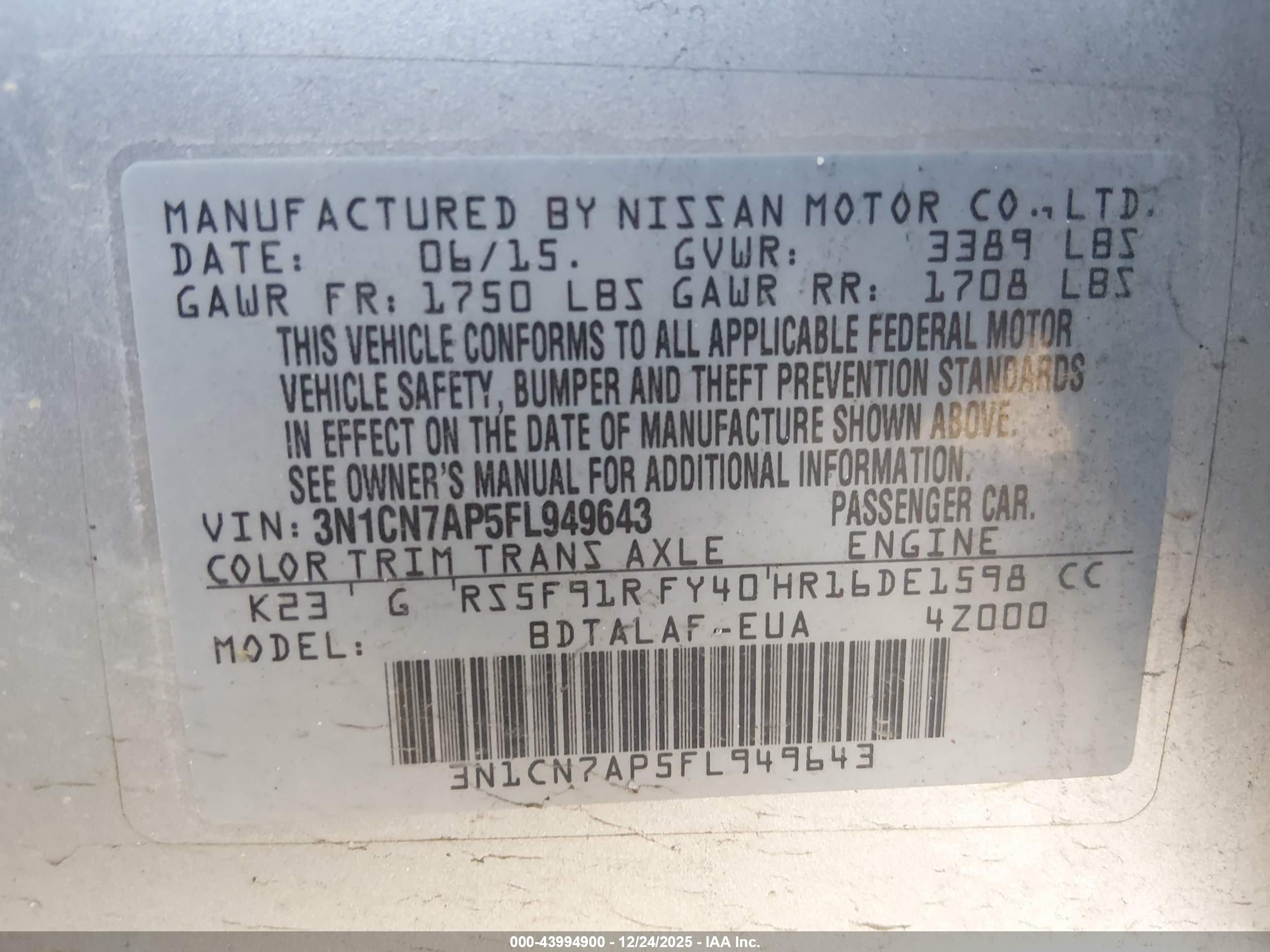 NISSAN VERSA image 9