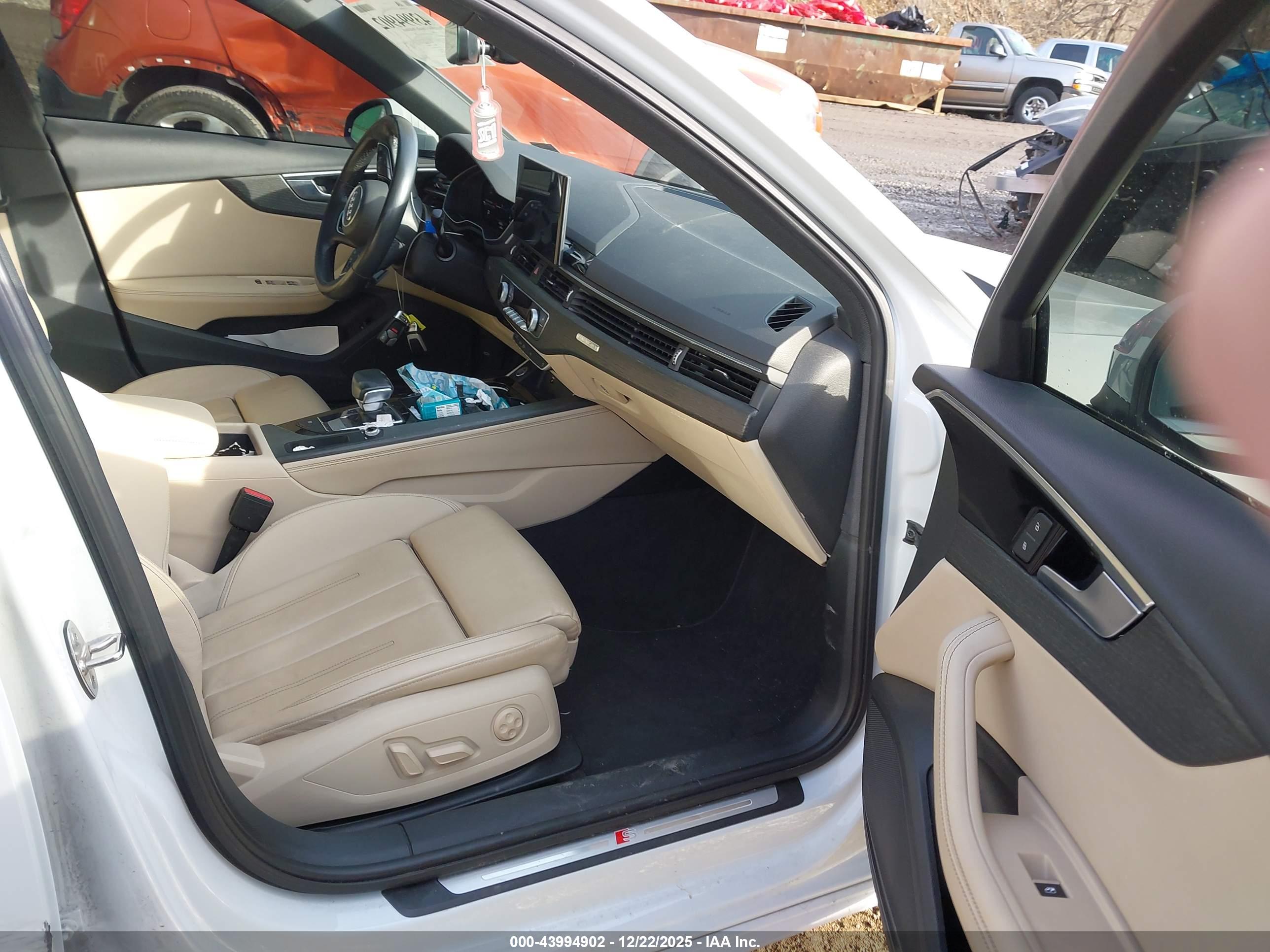 AUDI A4 image 5
