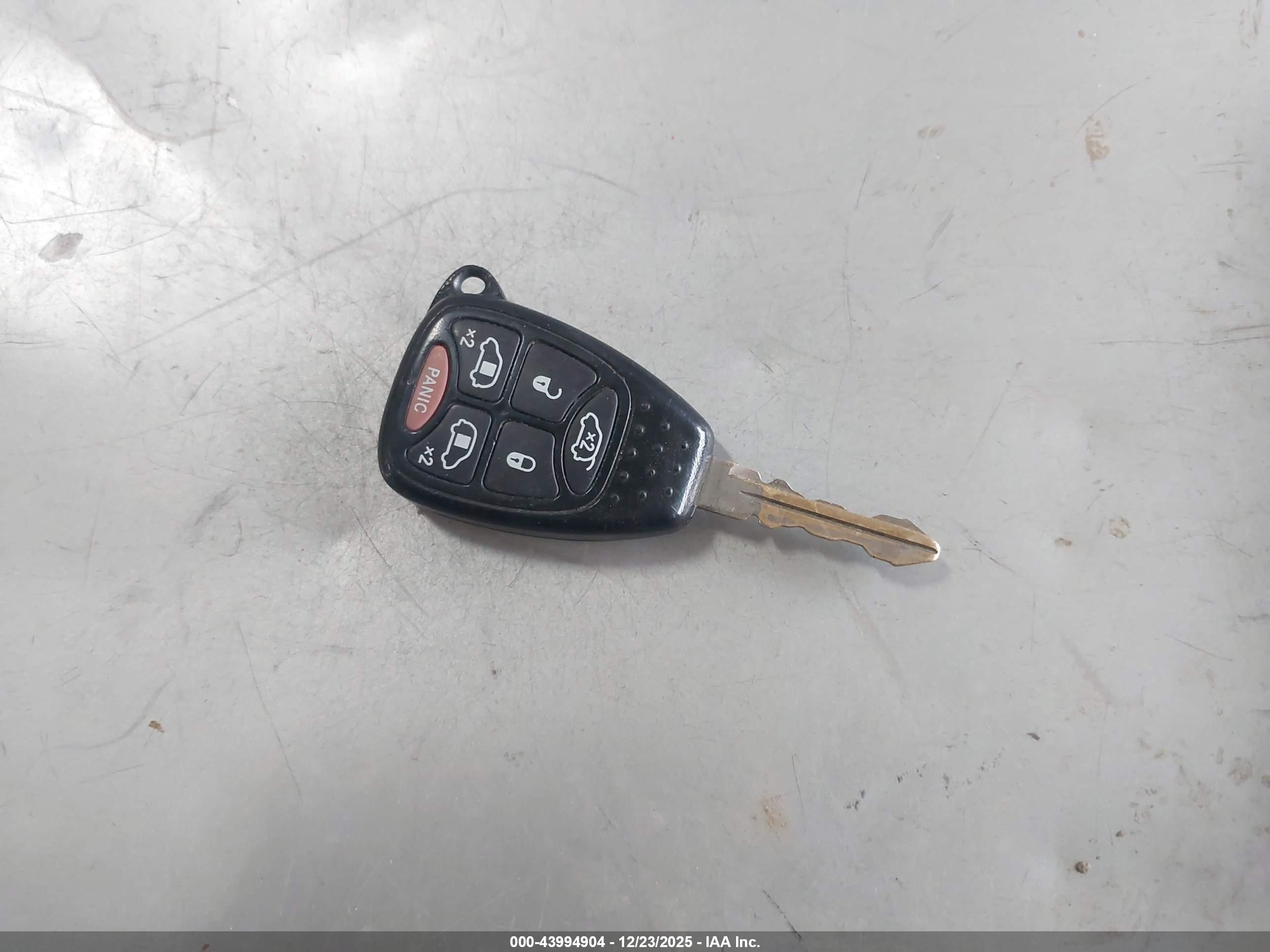 CHRYSLER TOWN image 11