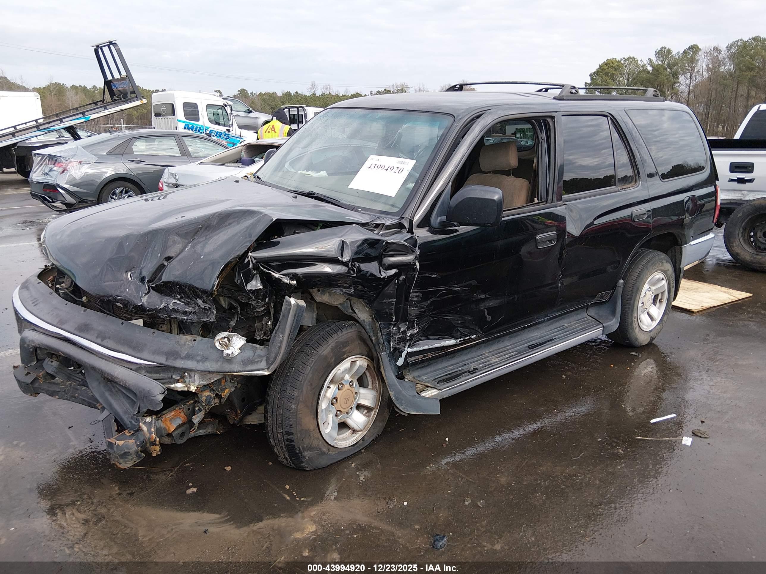 TOYOTA 4RUNNER image 2