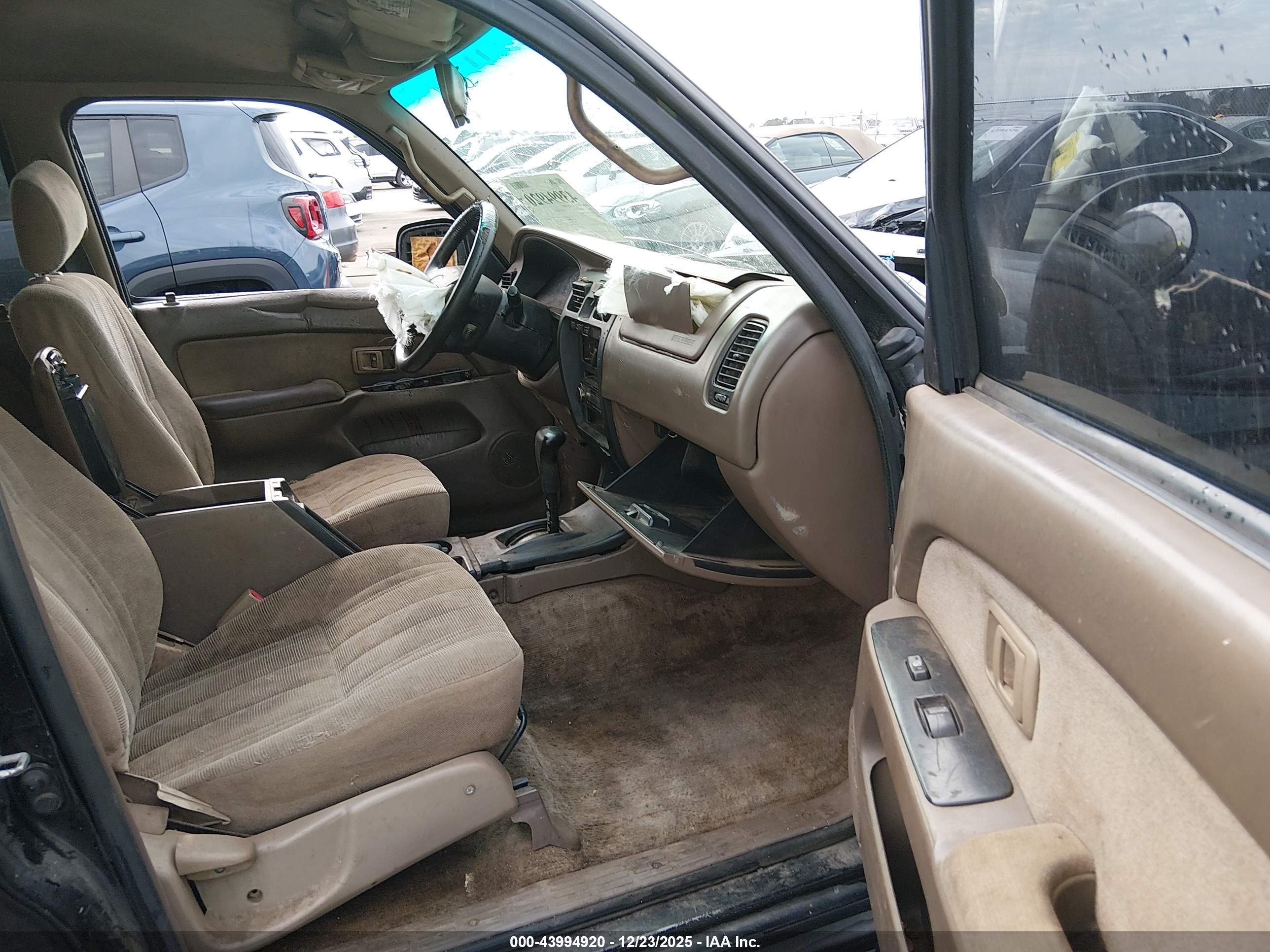 TOYOTA 4RUNNER image 5