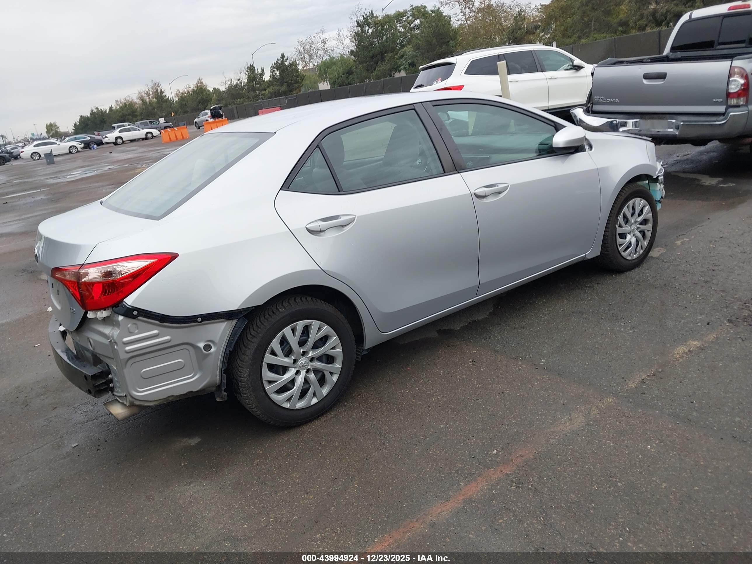 TOYOTA COROLLA image 4