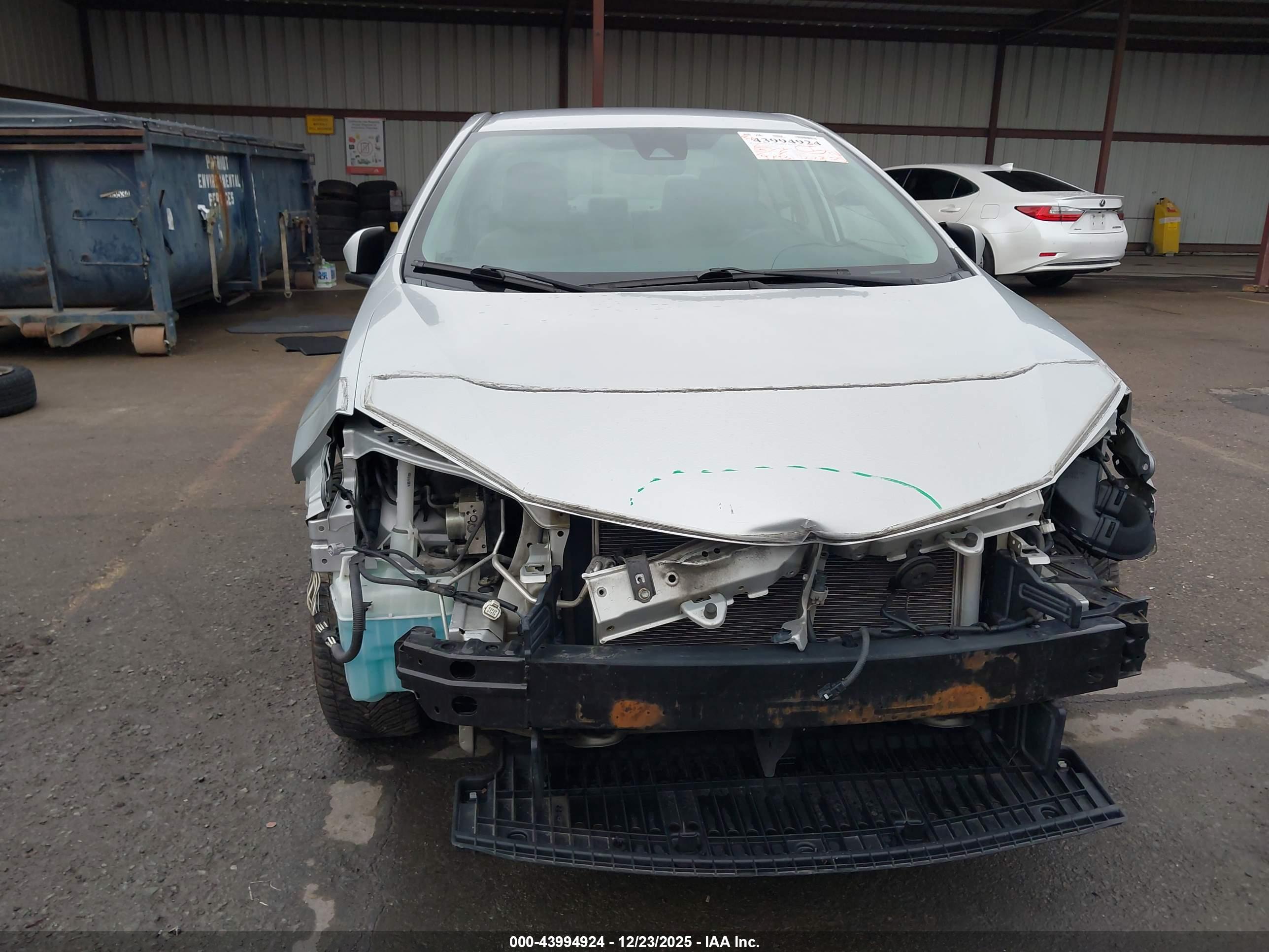 TOYOTA COROLLA image 6