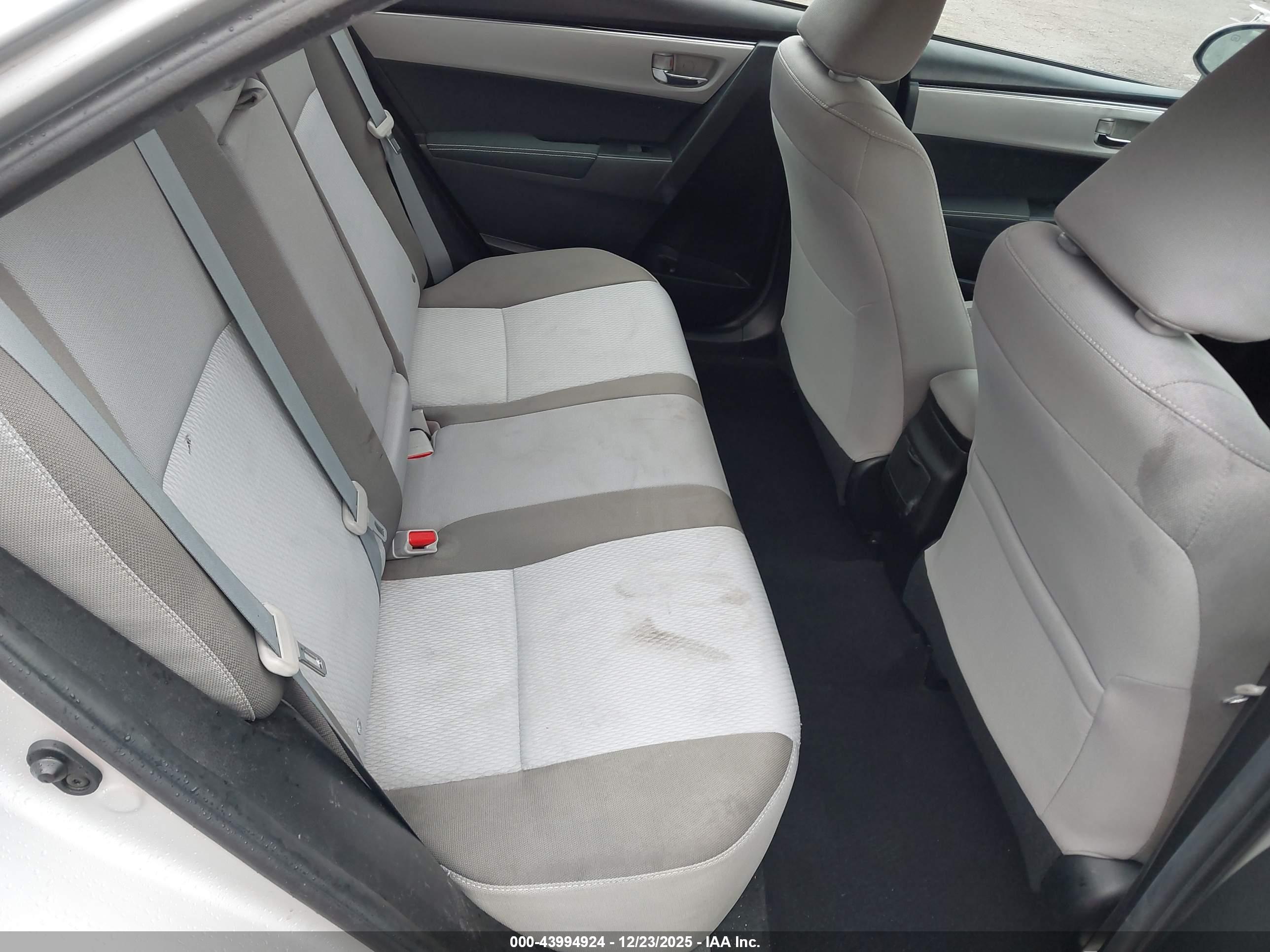 TOYOTA COROLLA image 8