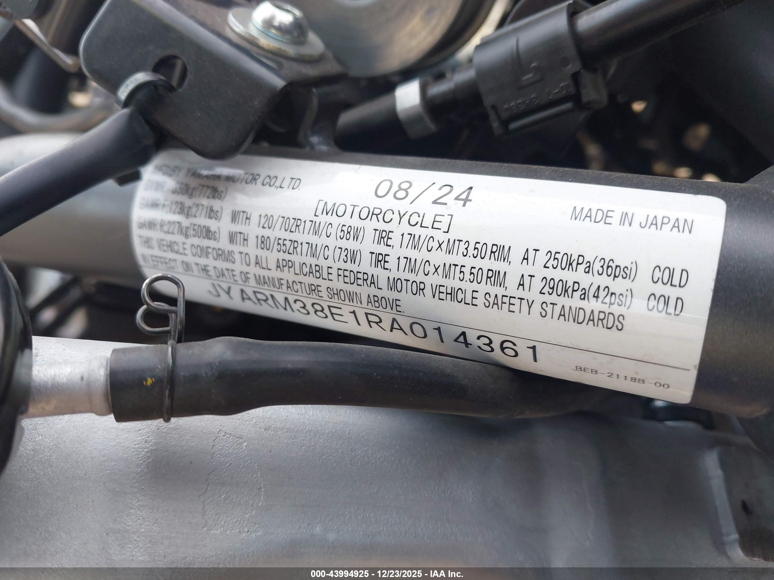 YAMAHA YZFR7 image 10