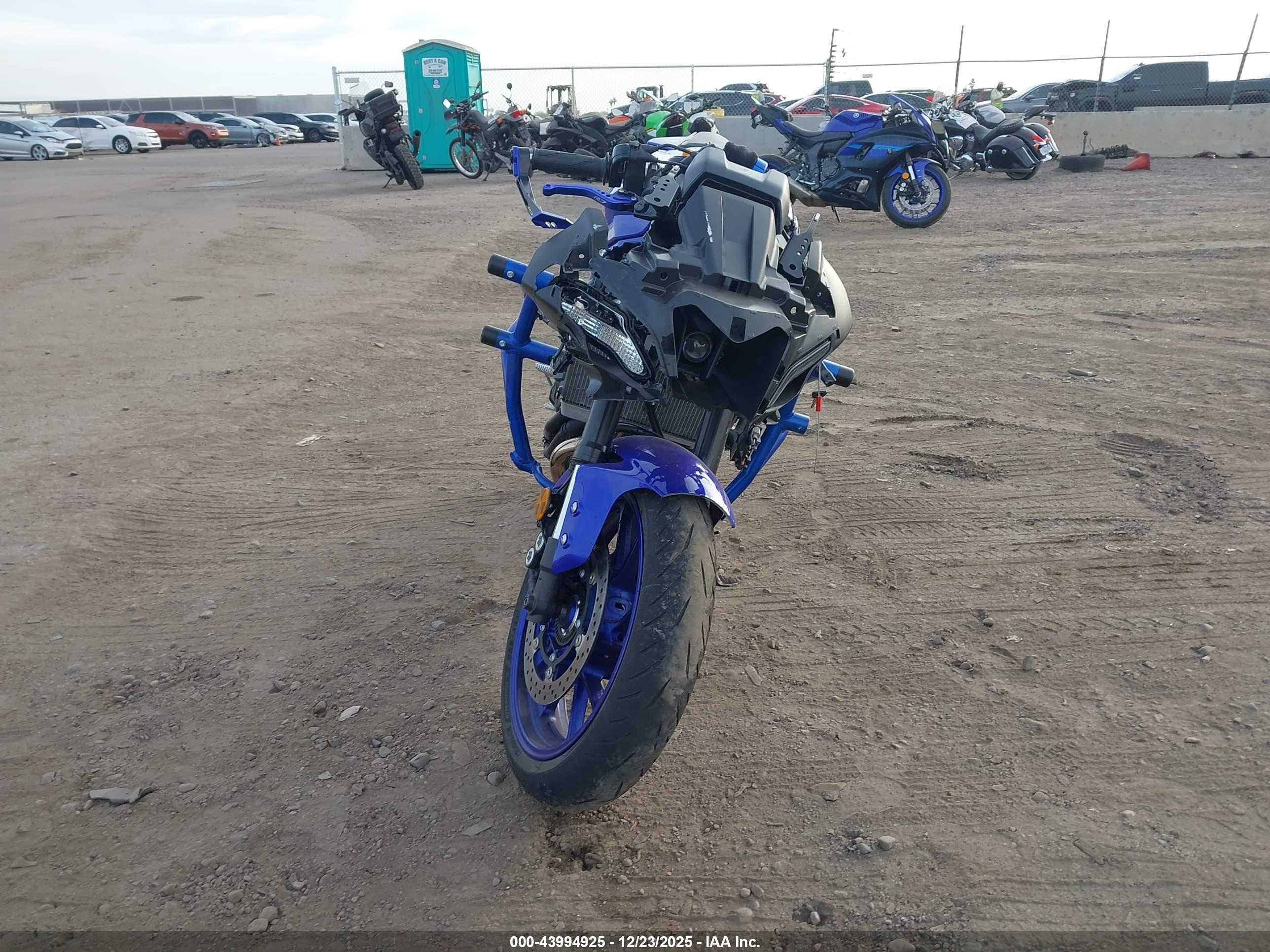 YAMAHA YZFR7 image 5