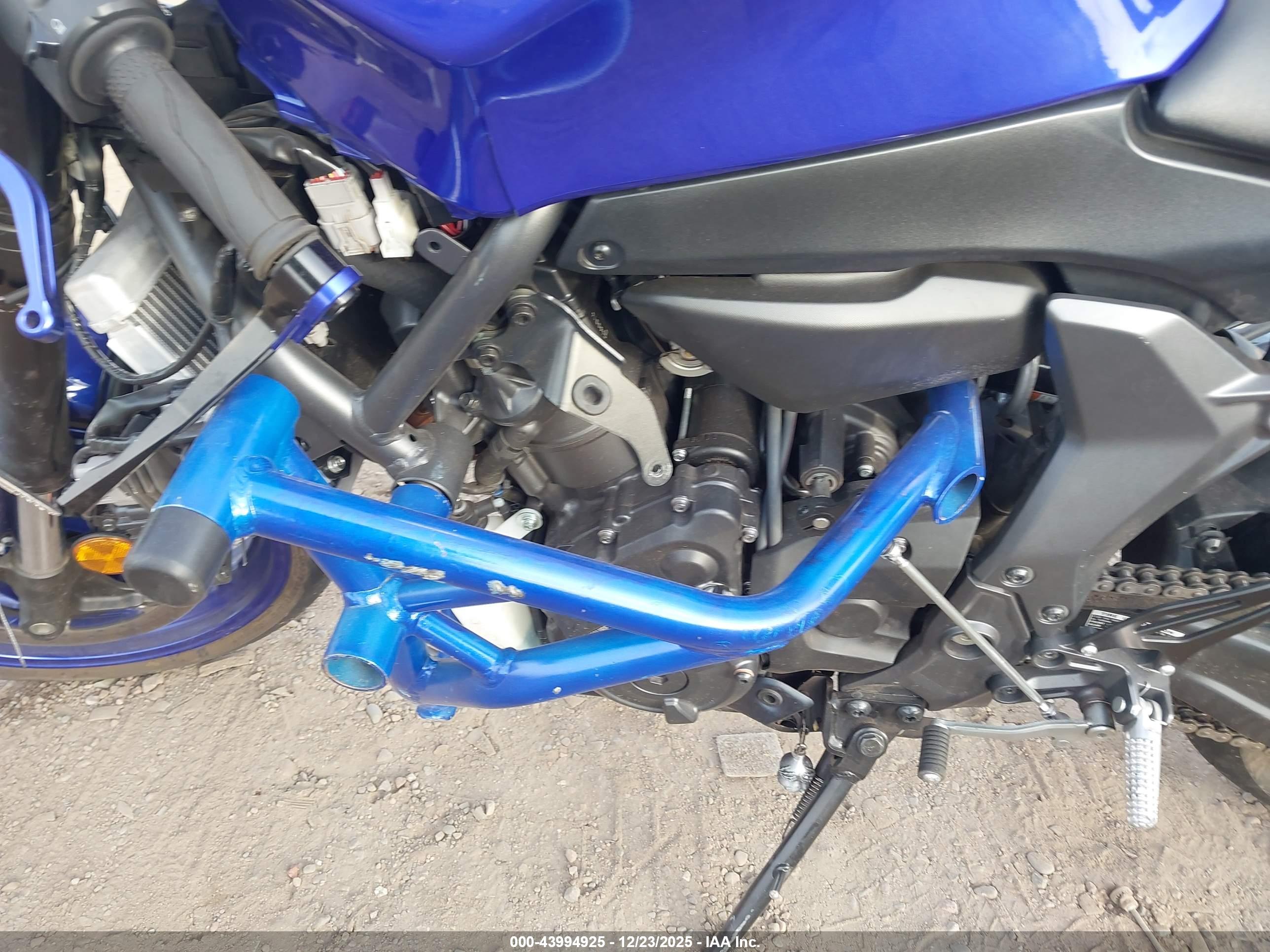 YAMAHA YZFR7 image 9