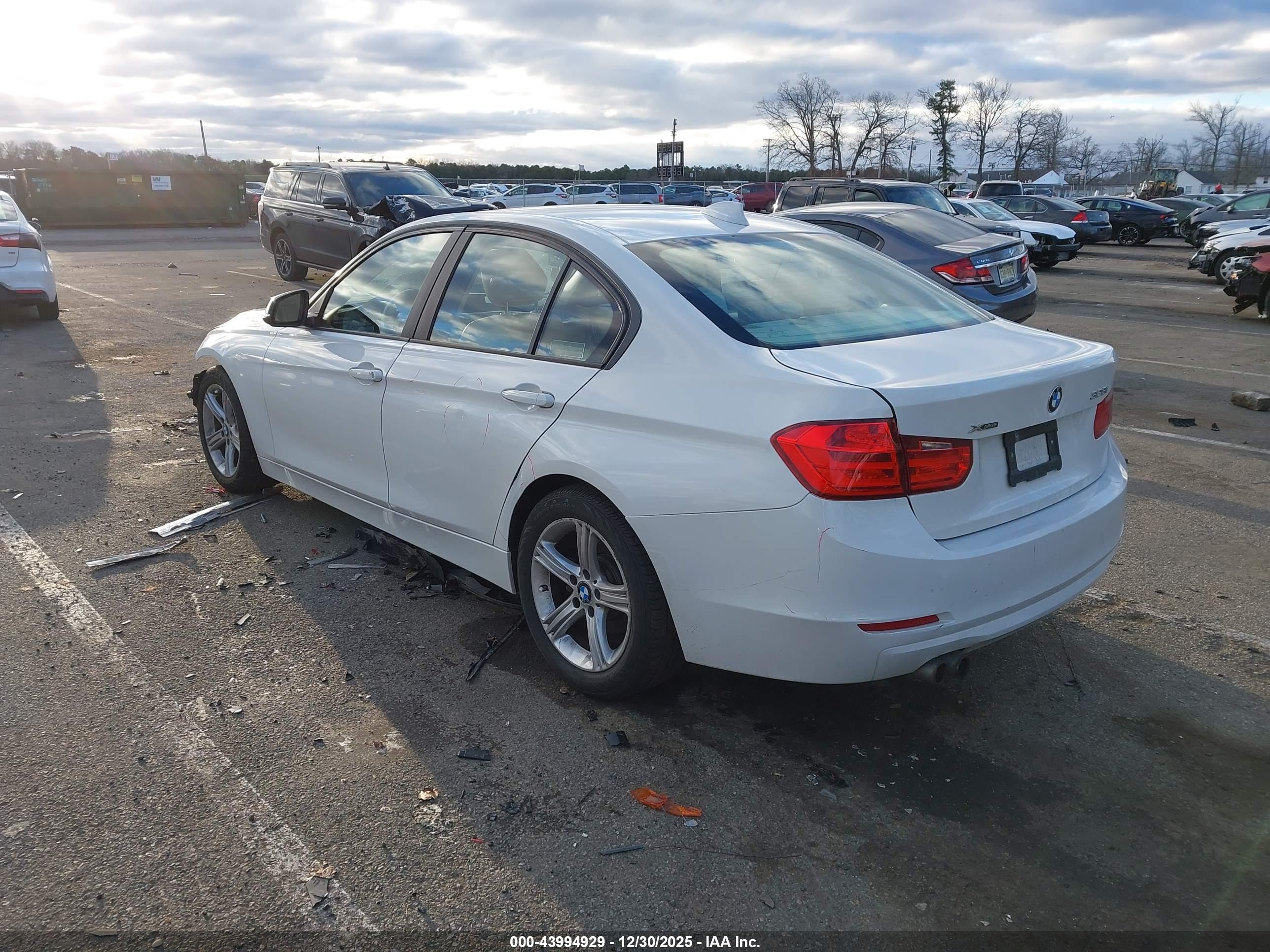BMW 328I image 3